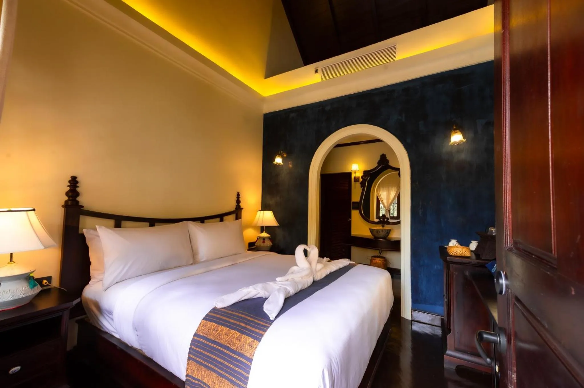 Shower, Bed in Sengphachanh Heritage Boutique