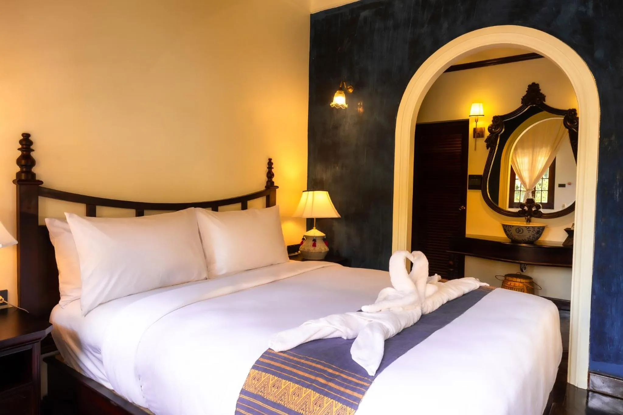 Shower, Bed in Sengphachanh Heritage Boutique