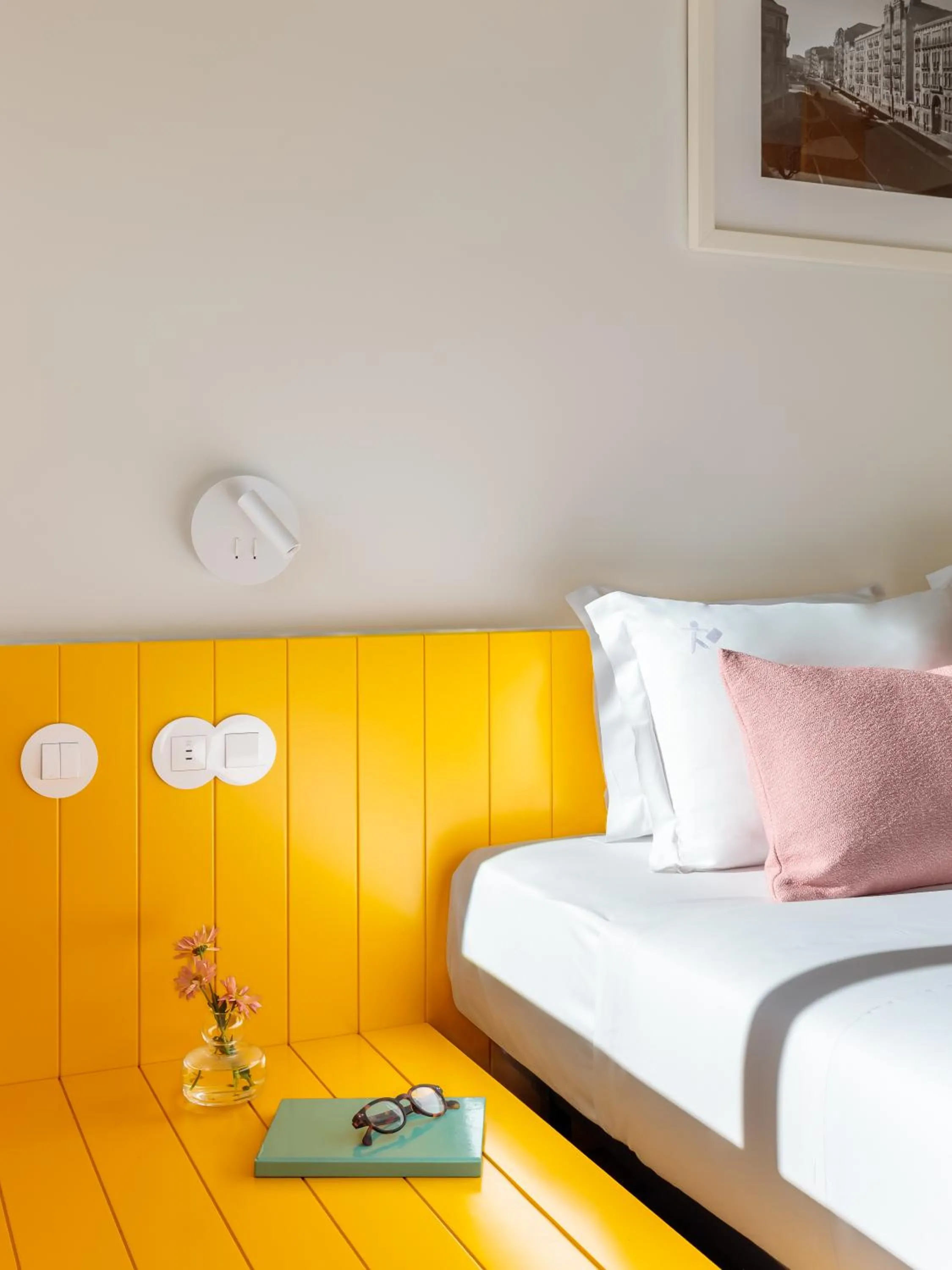 Bed in LSA Alvalade by Numa