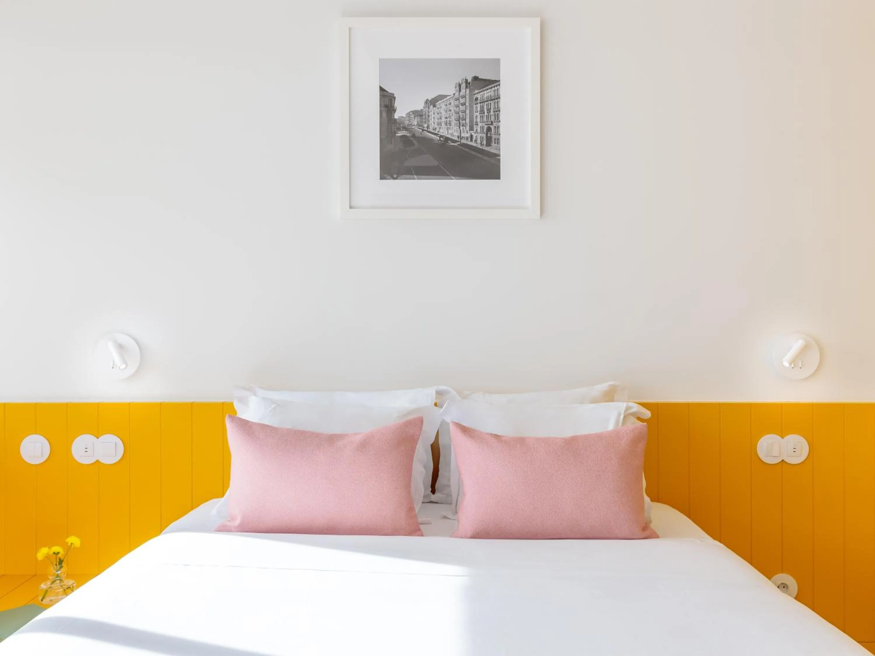 Bed in LSA Alvalade by Numa
