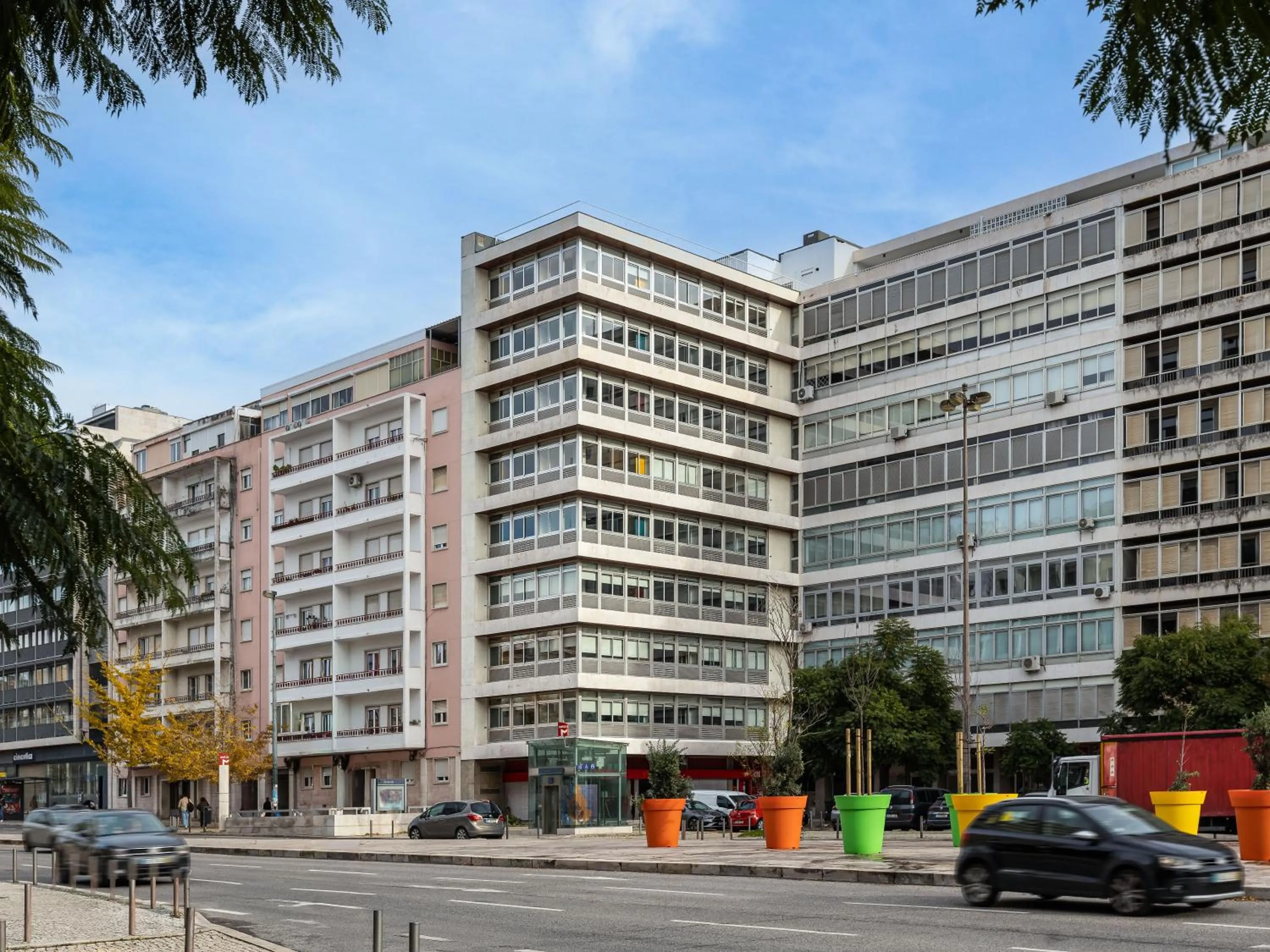 Property building in LSA Alvalade by Numa