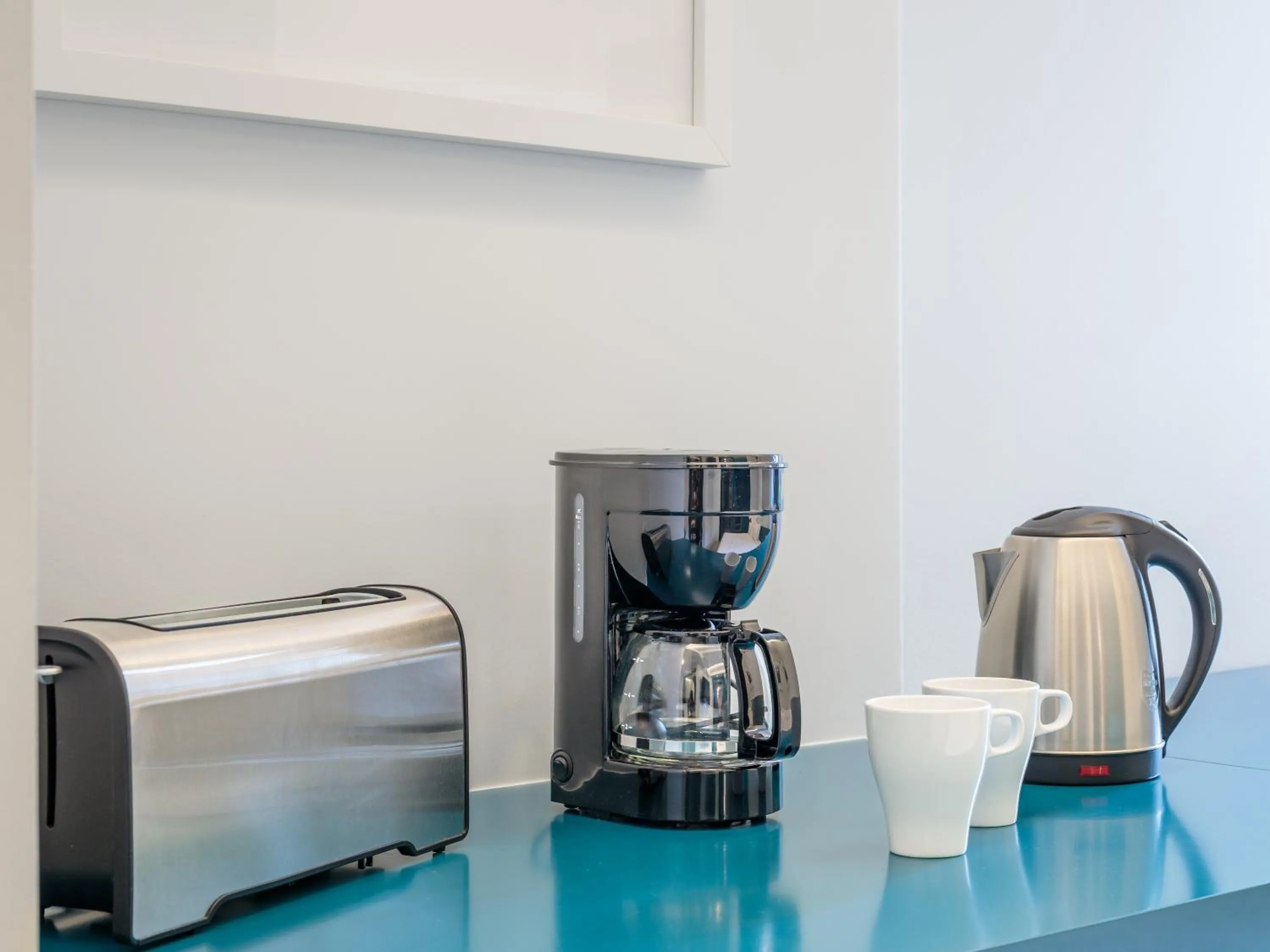Coffee/tea facilities in LSA Alvalade by Numa