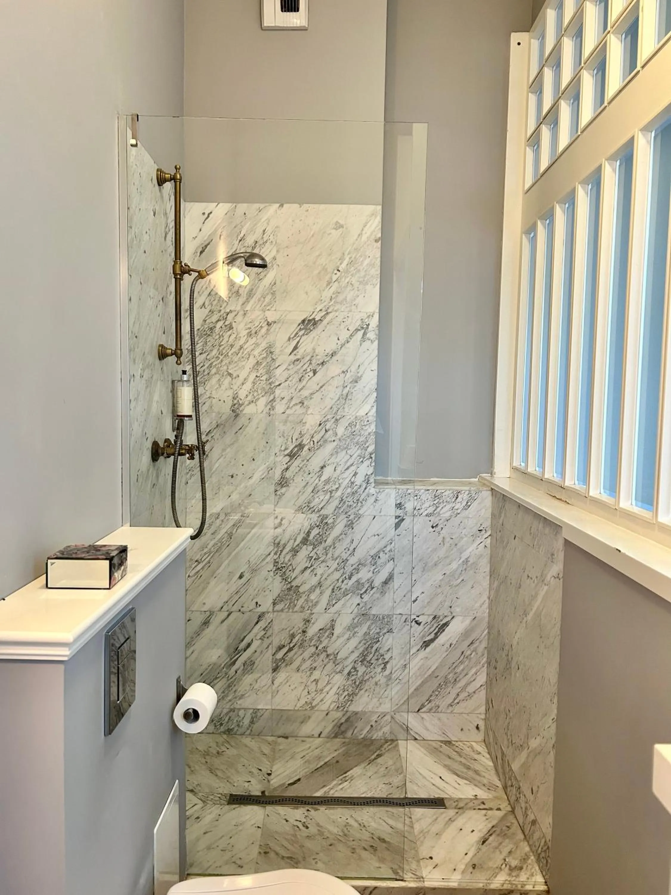 Shower in Warsaw Concept