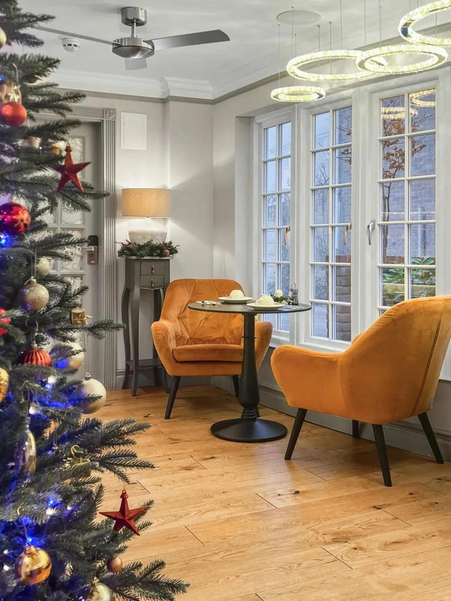 Dining area in Riverside Inn