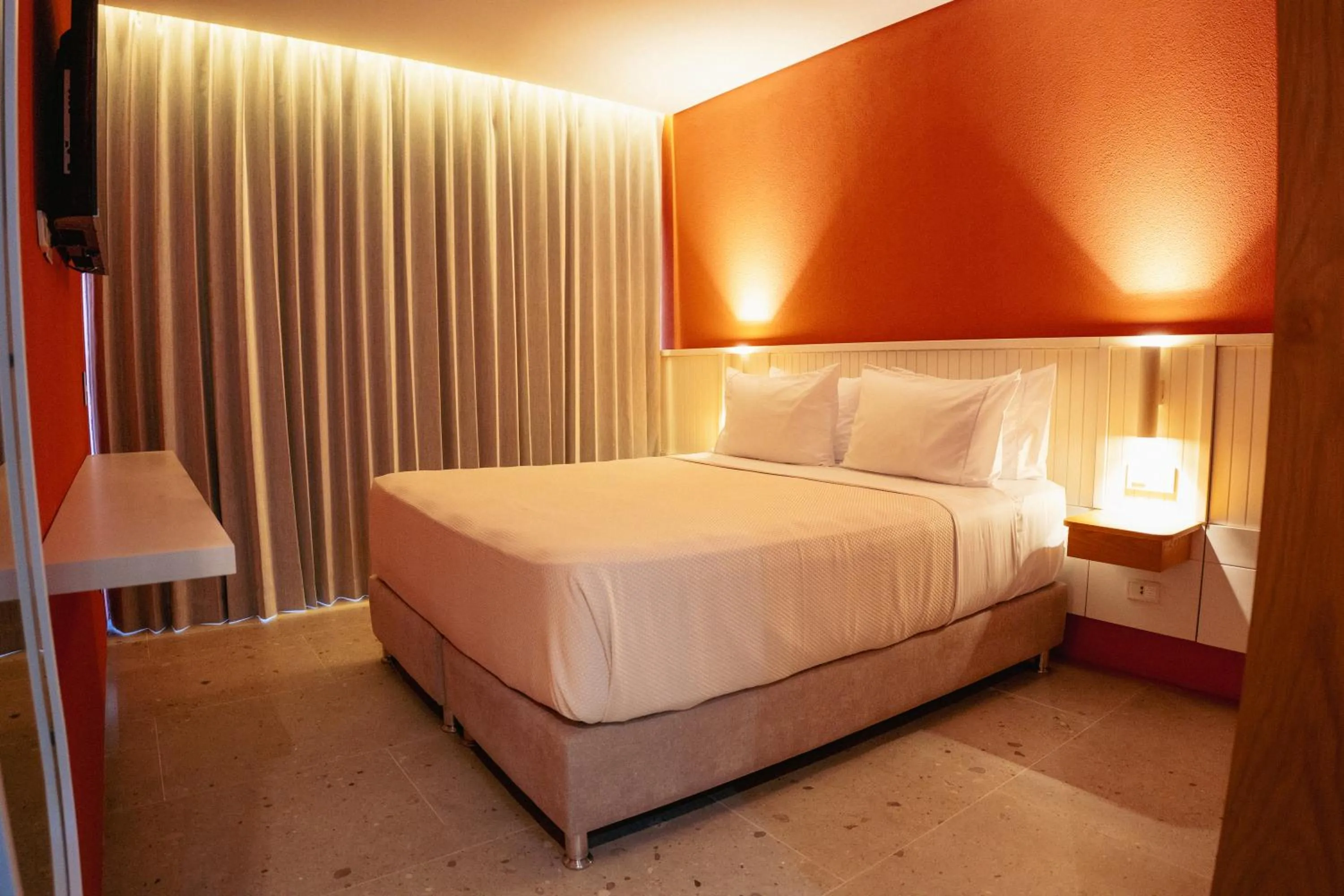 Bed in Zapadilly Tree Hotel