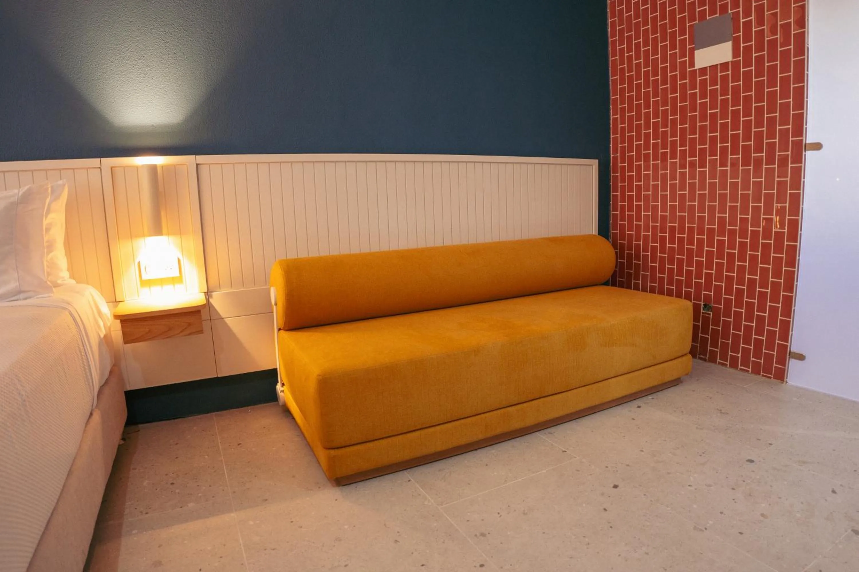 Bed in Zapadilly Tree Hotel