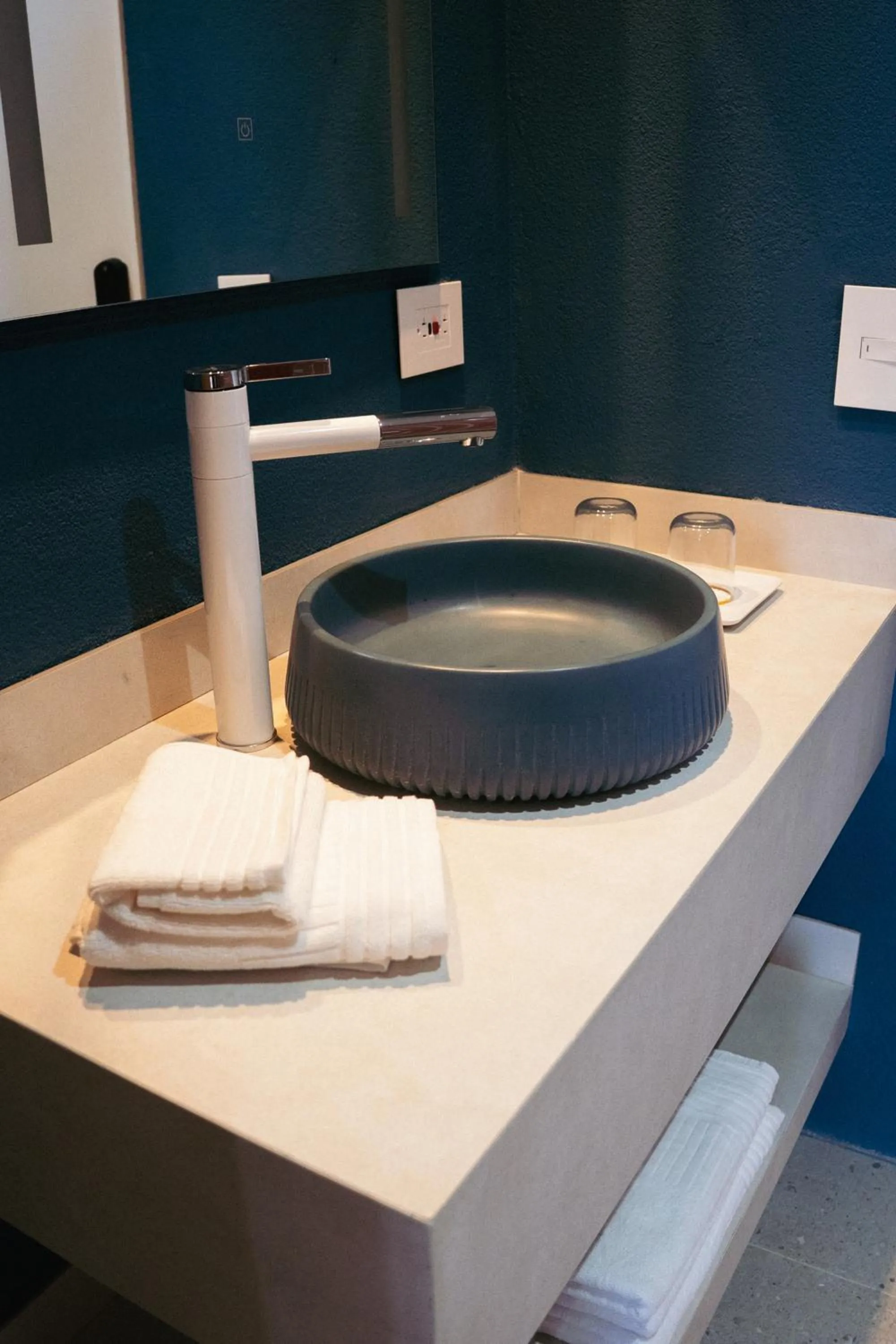 Bathroom in Zapadilly Tree Hotel