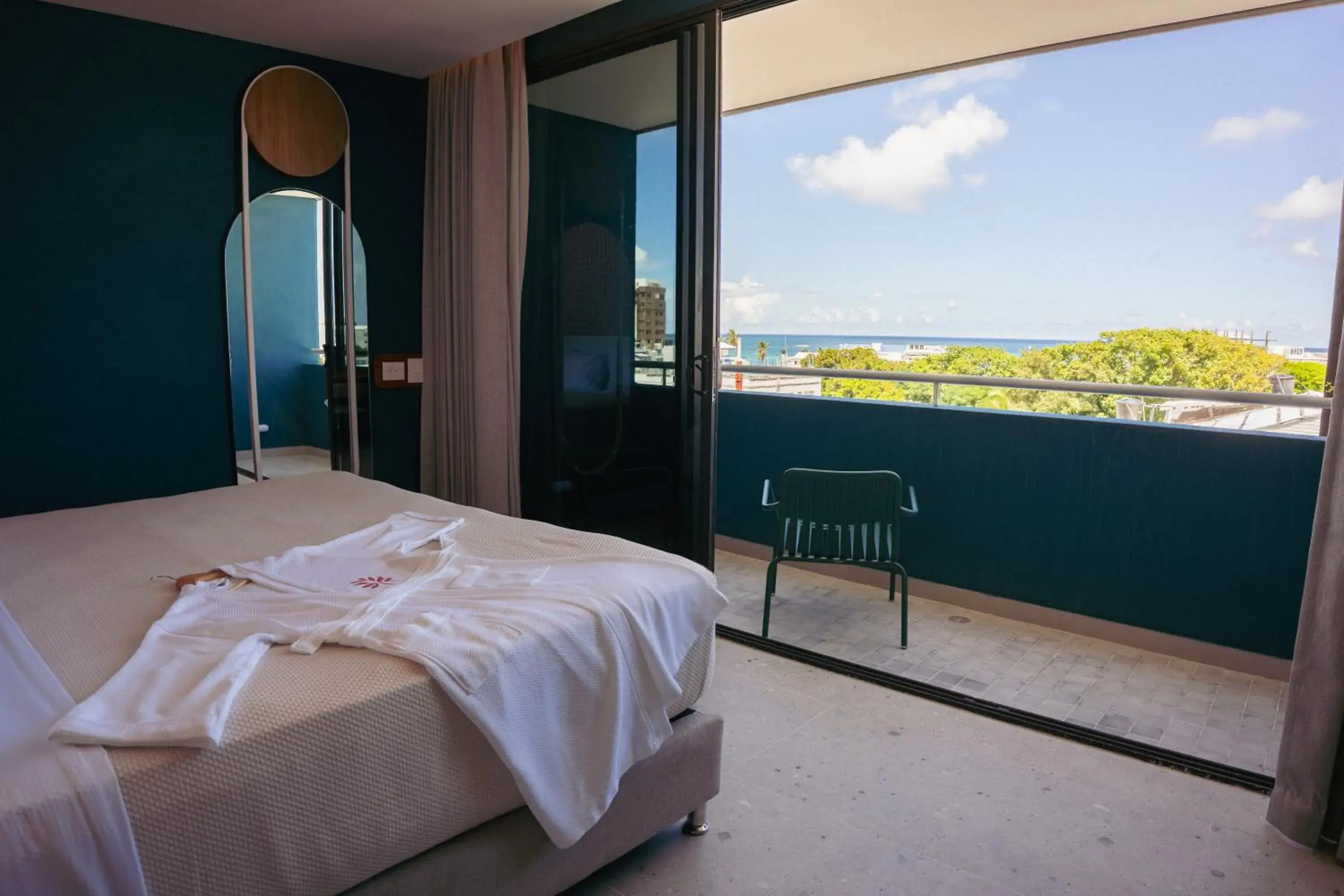 King Room with Sea View in Zapadilly Tree Hotel King Room with Sea View in Zapadilly Tree Hotel