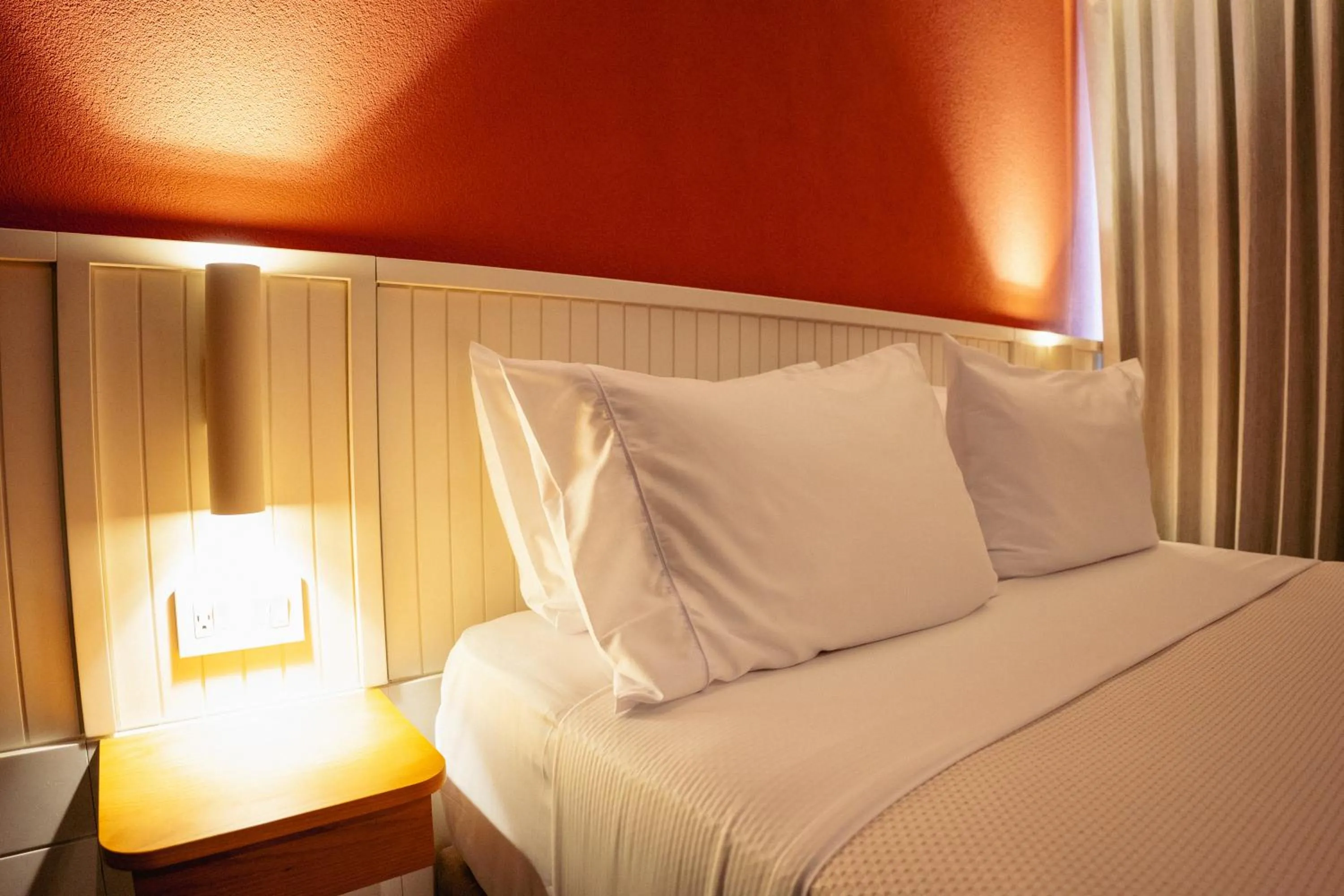 Bed in Zapadilly Tree Hotel