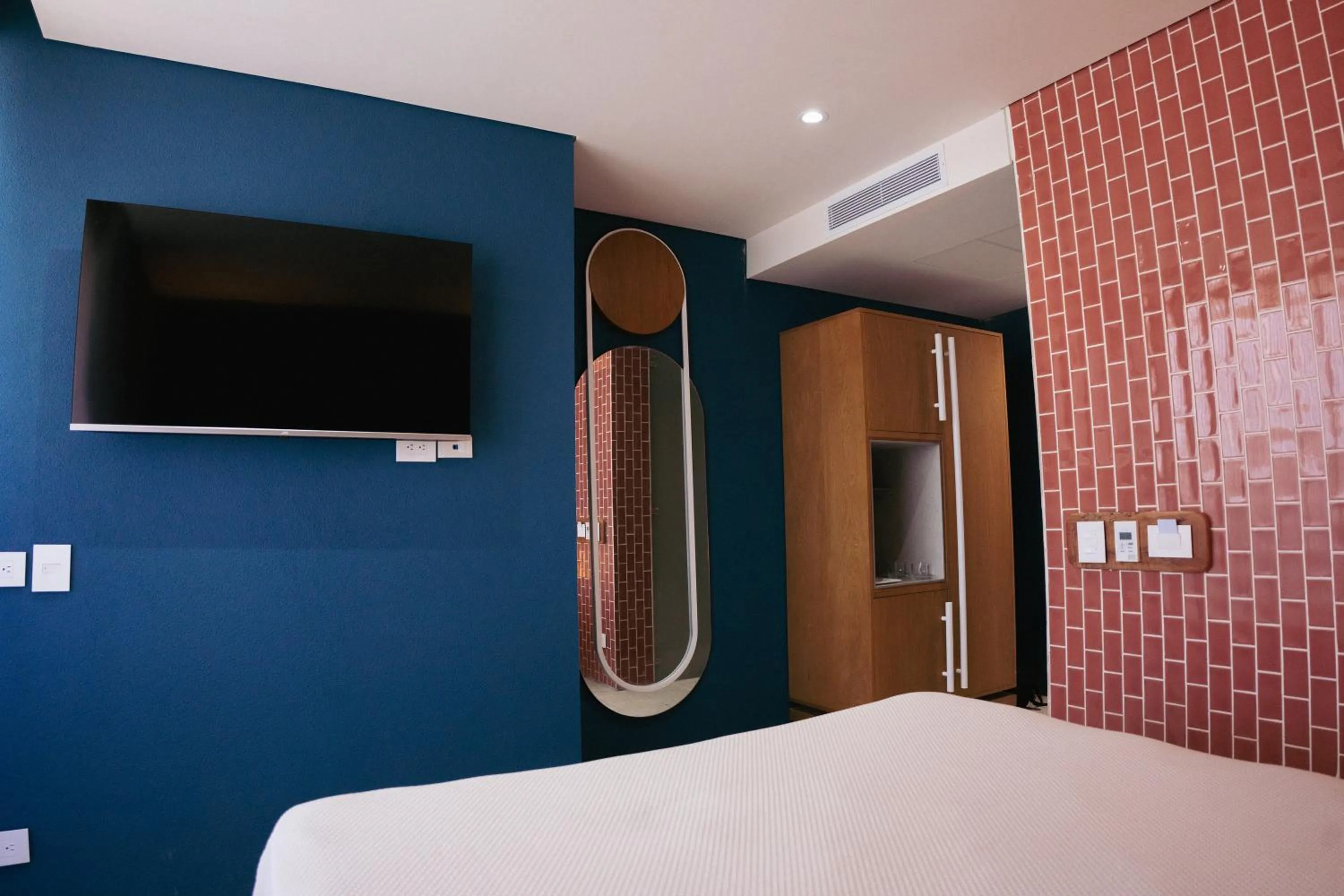 Bed in Zapadilly Tree Hotel