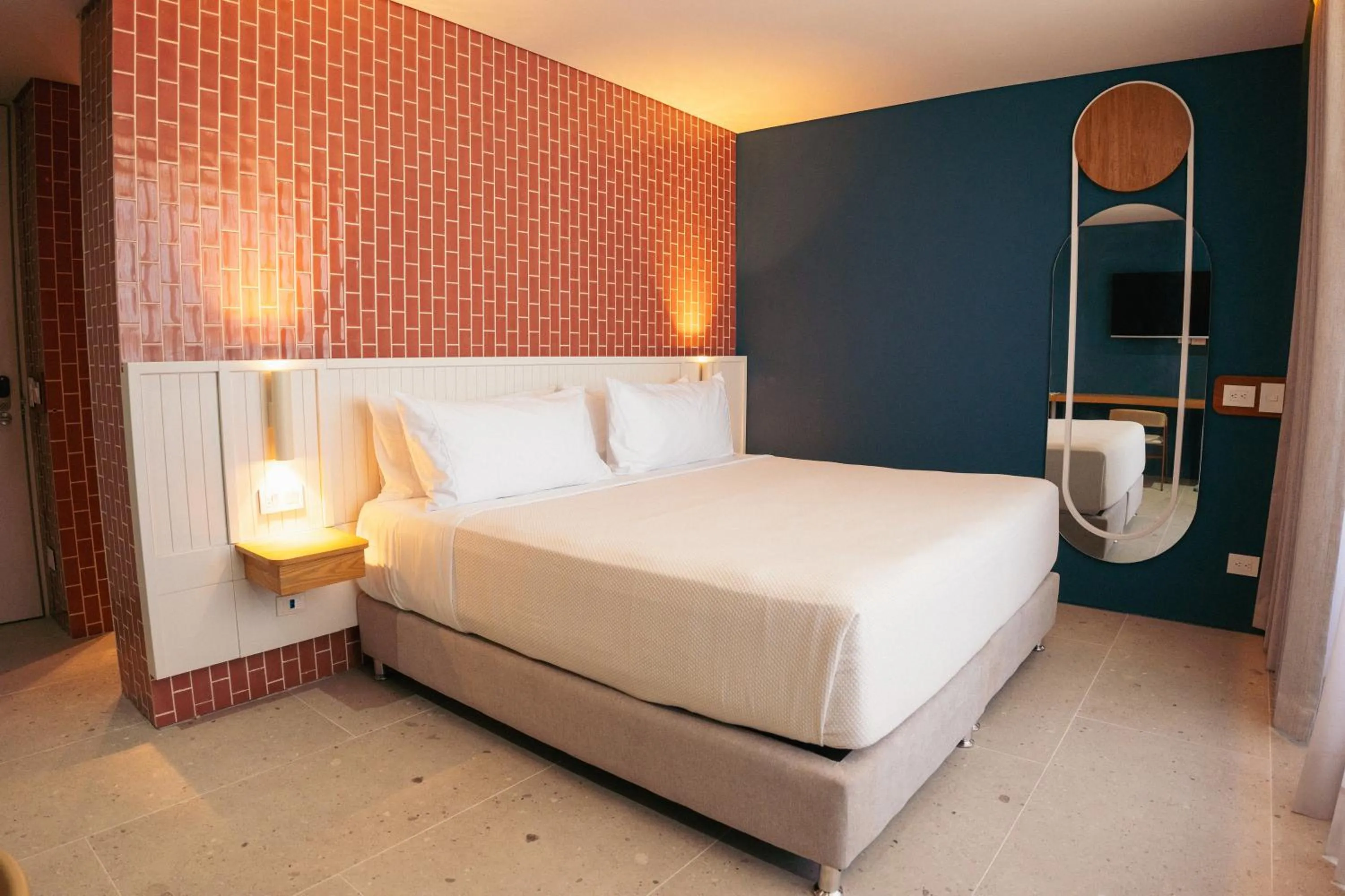 Bed in Zapadilly Tree Hotel