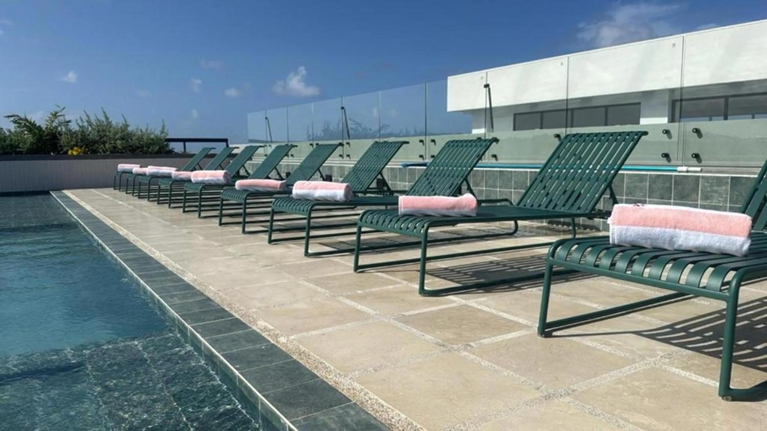 Swimming pool in Zapadilly Tree Hotel