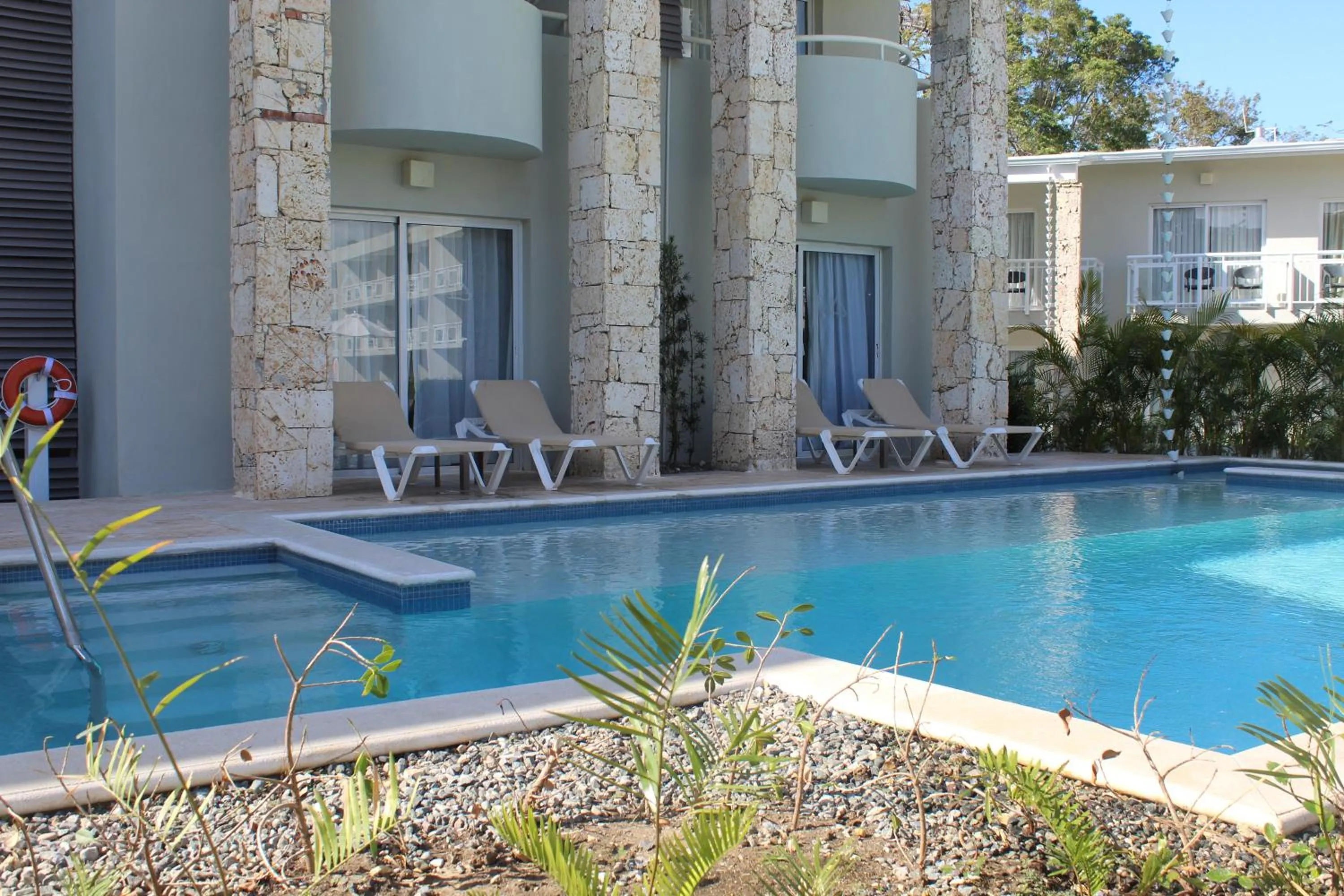 Swimming pool in Emotions by Hodelpa - Juan Dolio