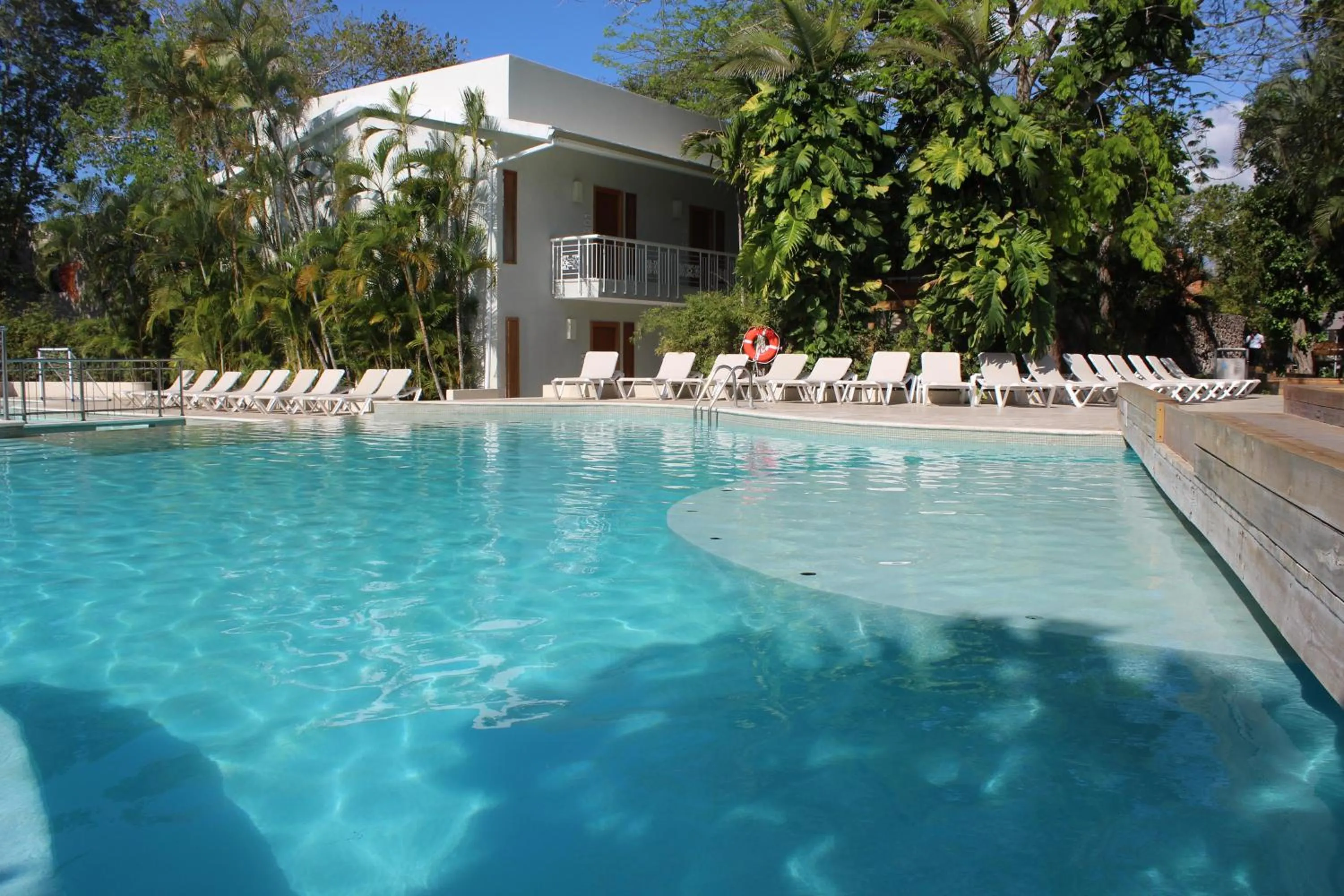 Swimming pool in Emotions by Hodelpa - Juan Dolio