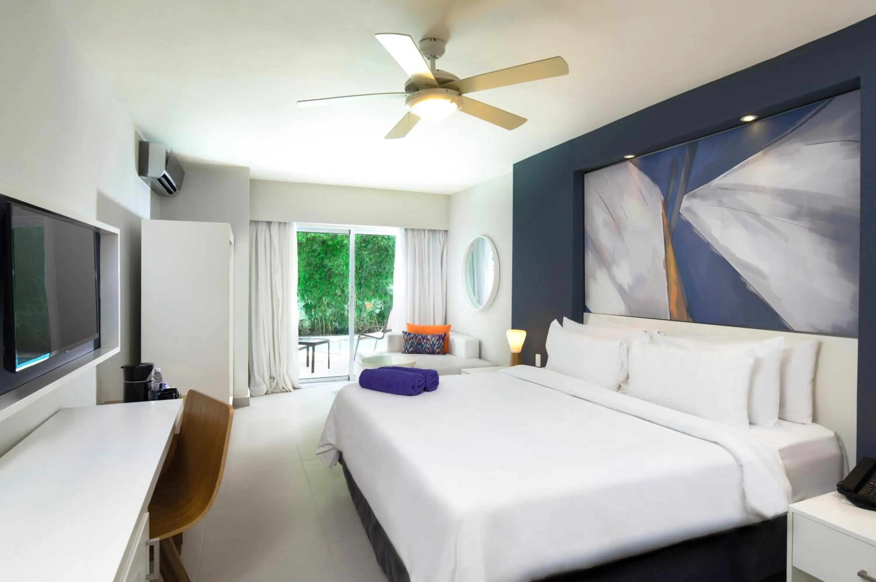 Bedroom, Bed in Emotions by Hodelpa - Juan Dolio