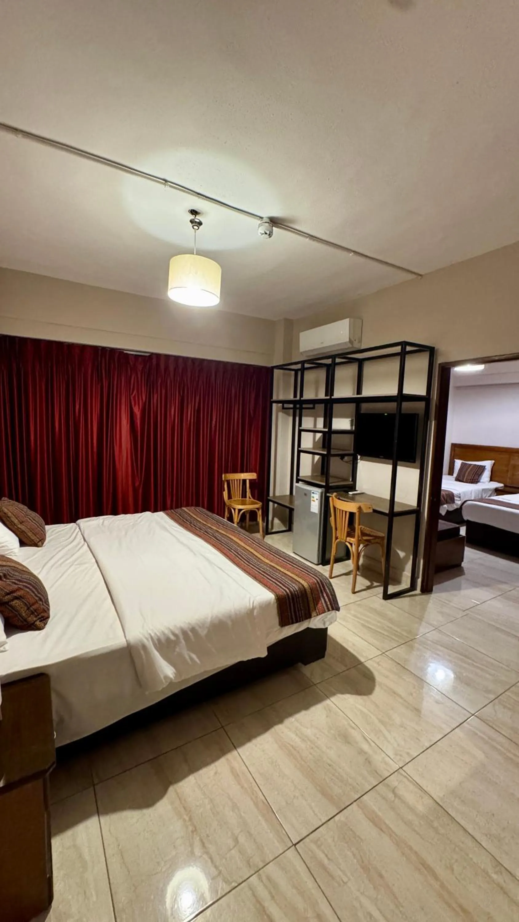 Bedroom, Bed in Antika Amman Hotel