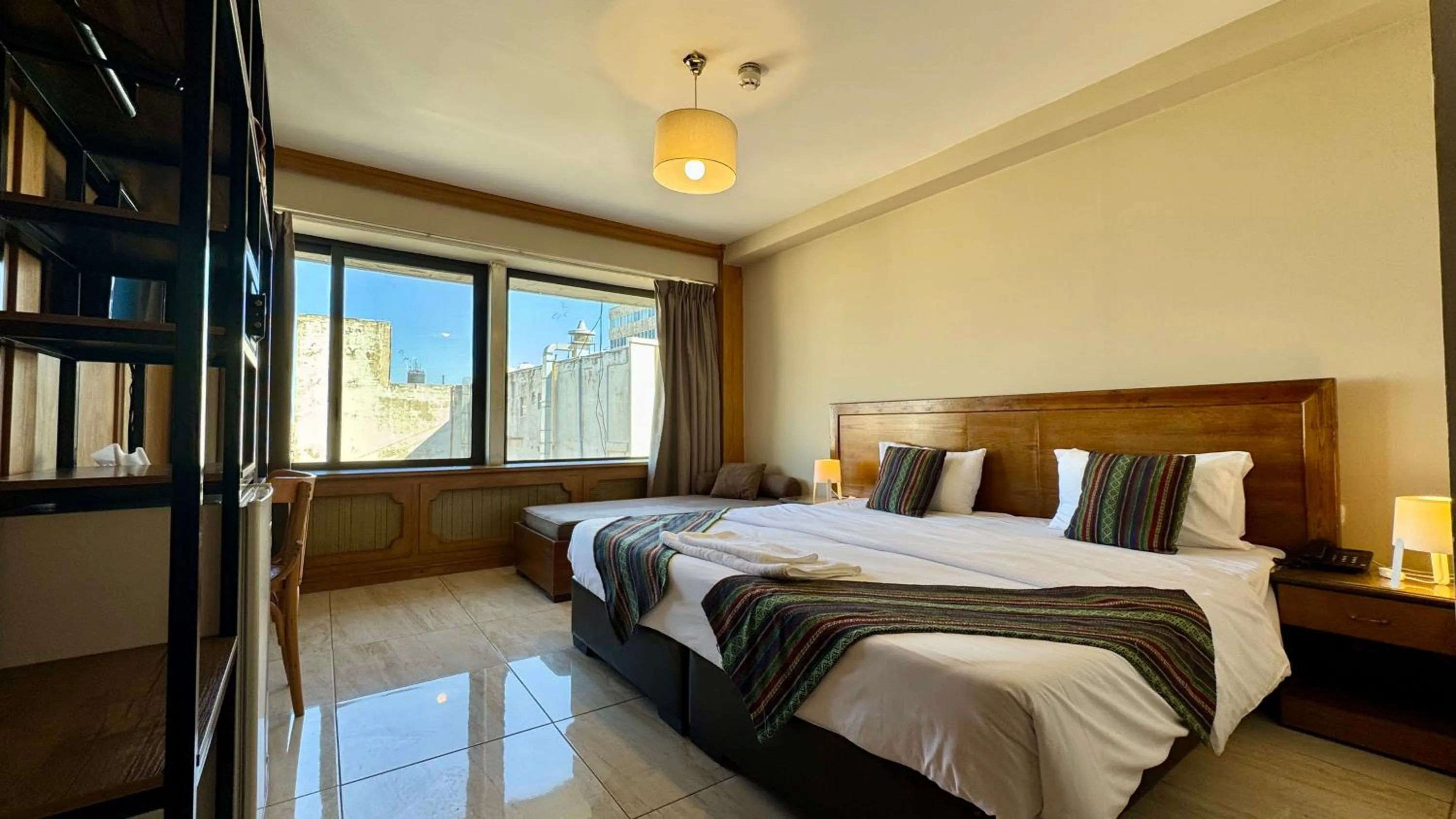 Bedroom, Bed in Antika Amman Hotel