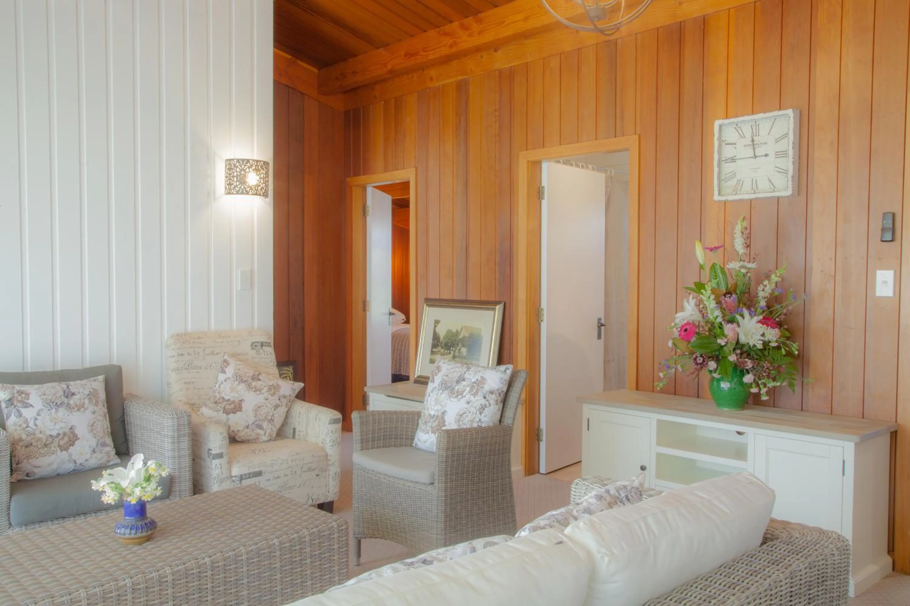 Living room in Okoroire Hot Springs Hotel