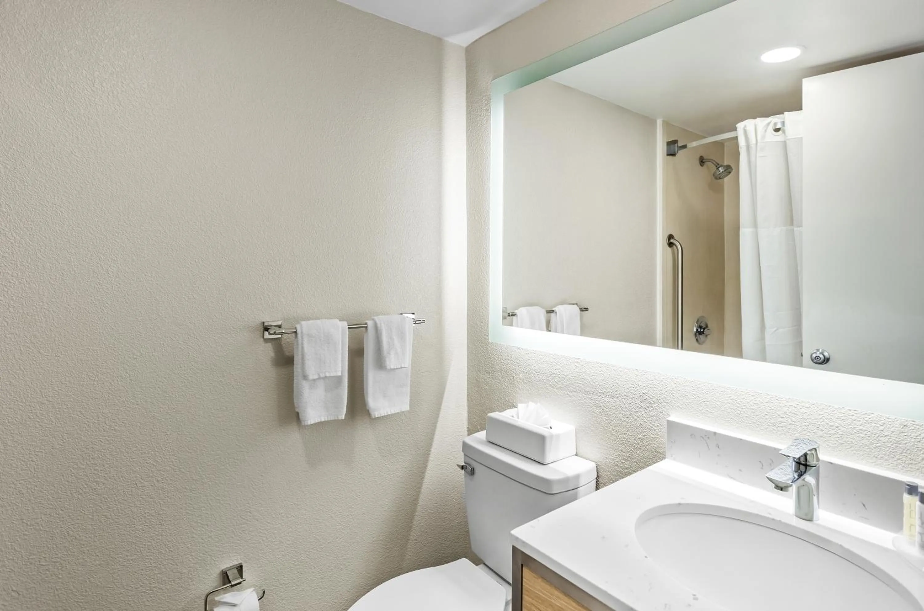 Suburban Studios Charleston - Civic Center