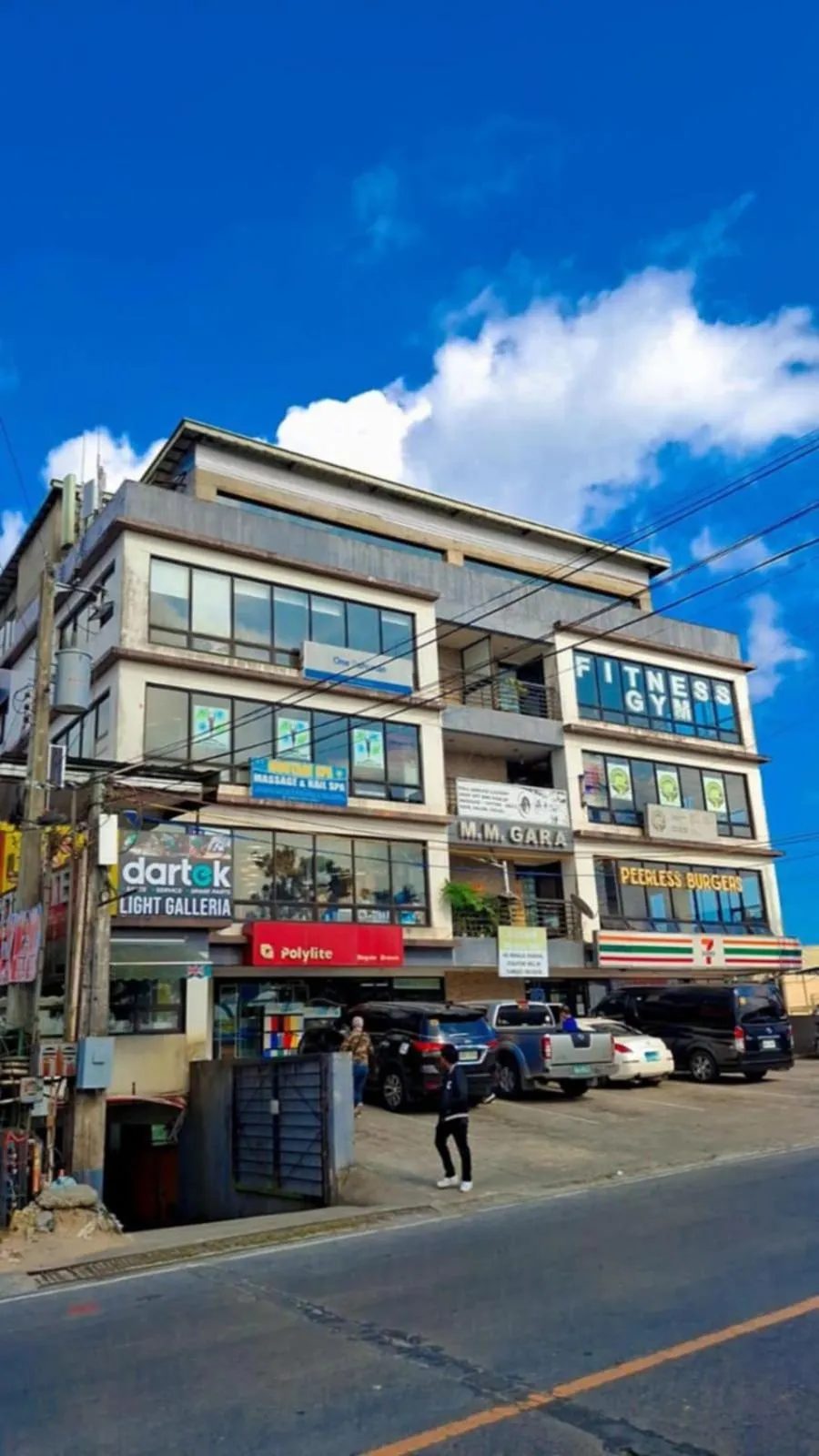 Property building in Casa Bel