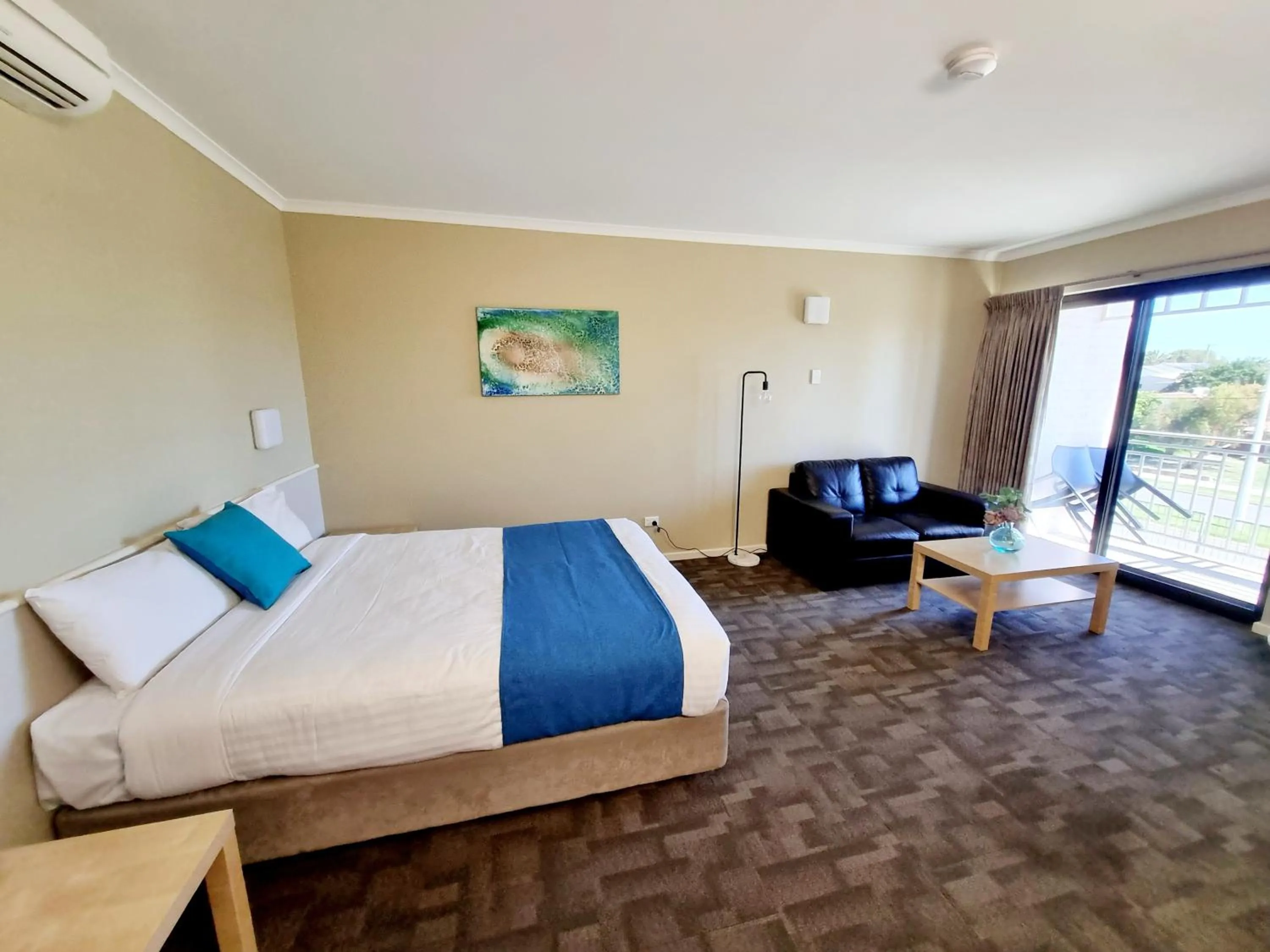 Bedroom, Bed in Geraldton Motor Inn