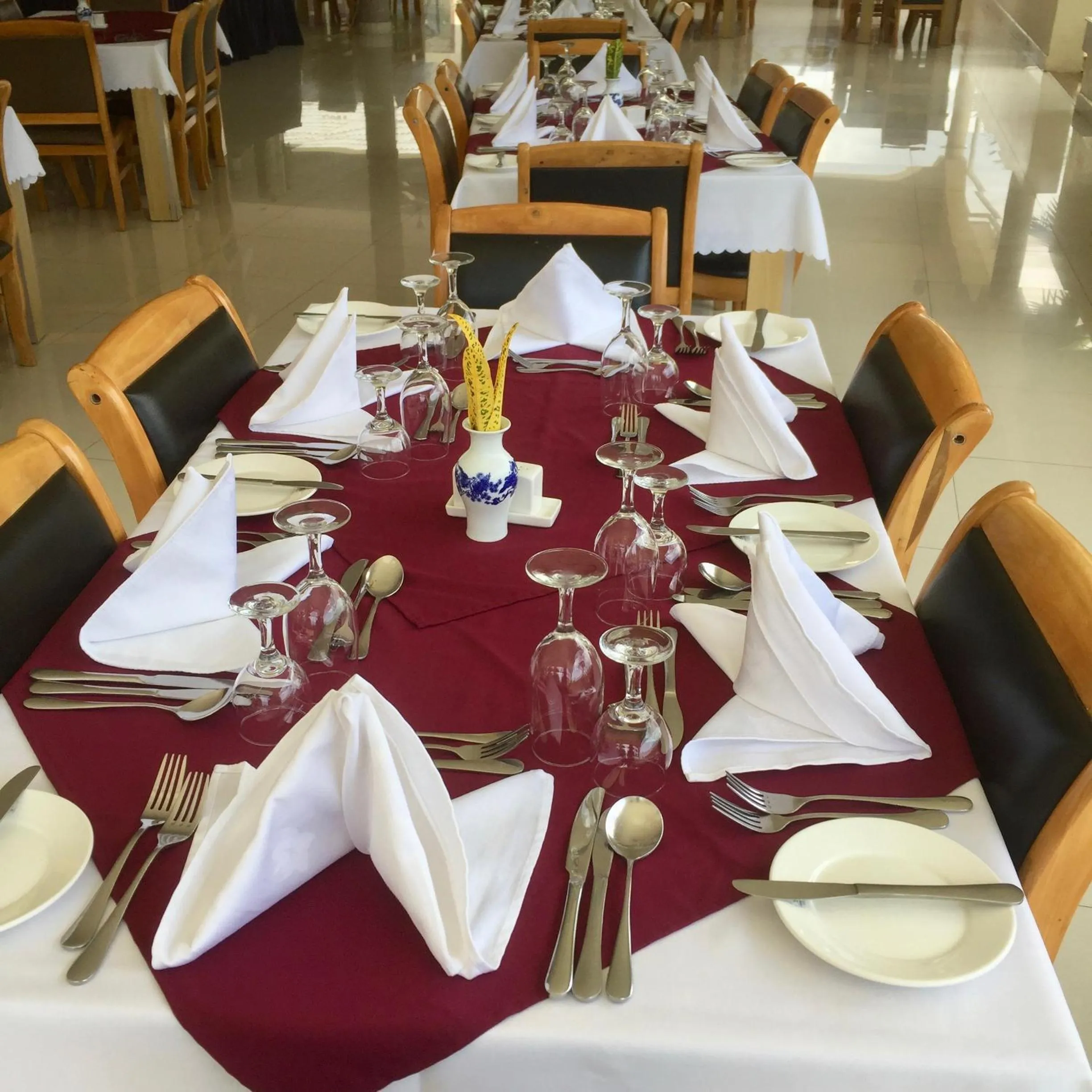 Restaurant/places to eat in Oceanic Bay Hotel & Resort