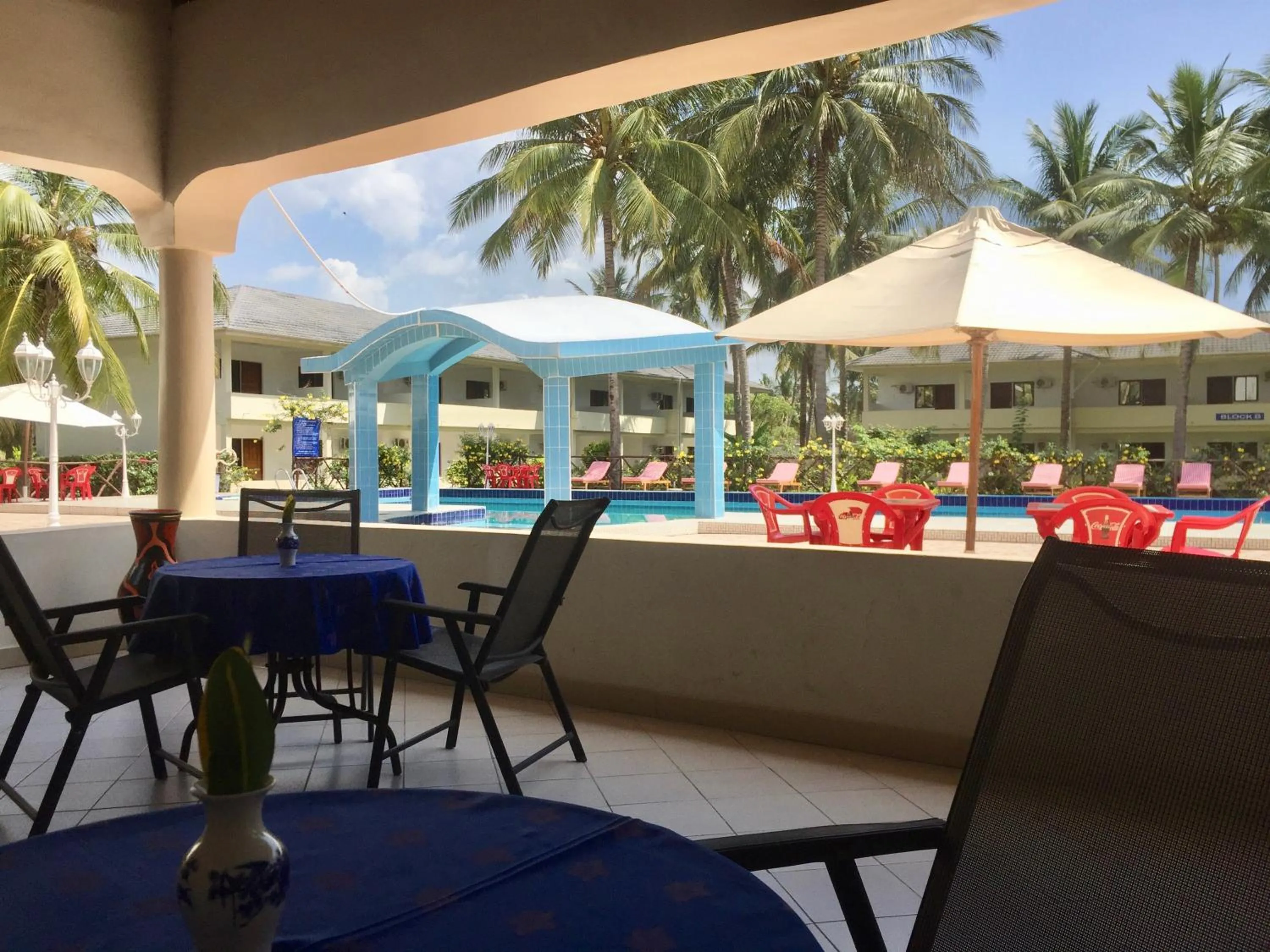 Restaurant/places to eat in Oceanic Bay Hotel & Resort