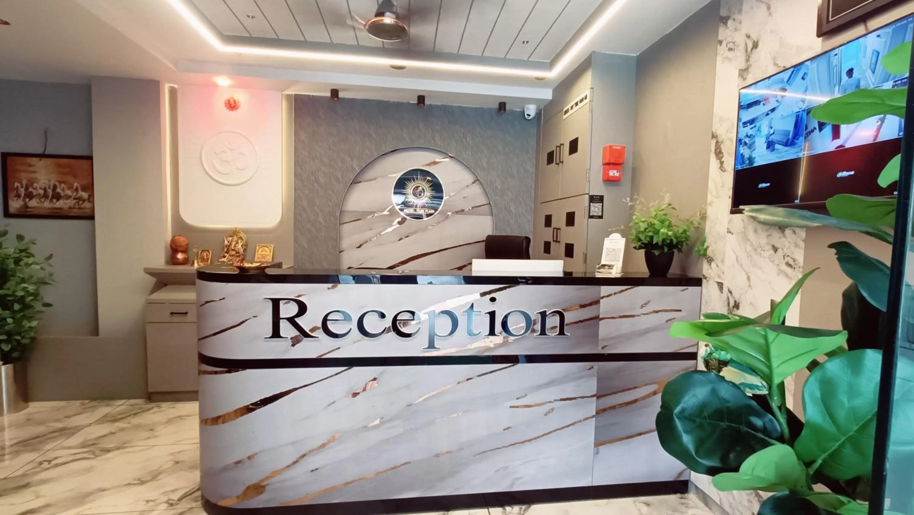 Property logo or sign in Hotel Sun PLaza