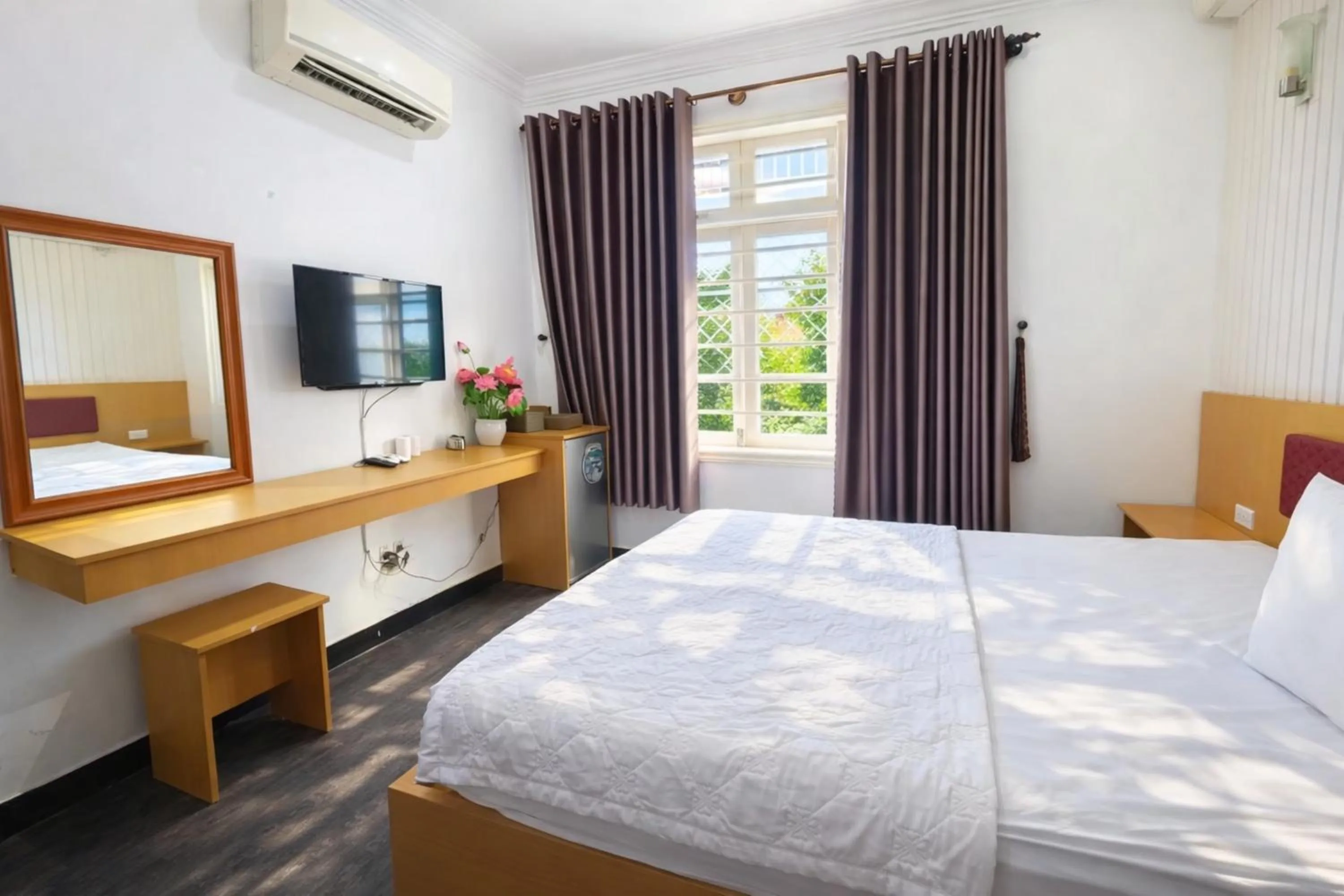 Bed in Minh Hà Hotel Hồ Chí Minh