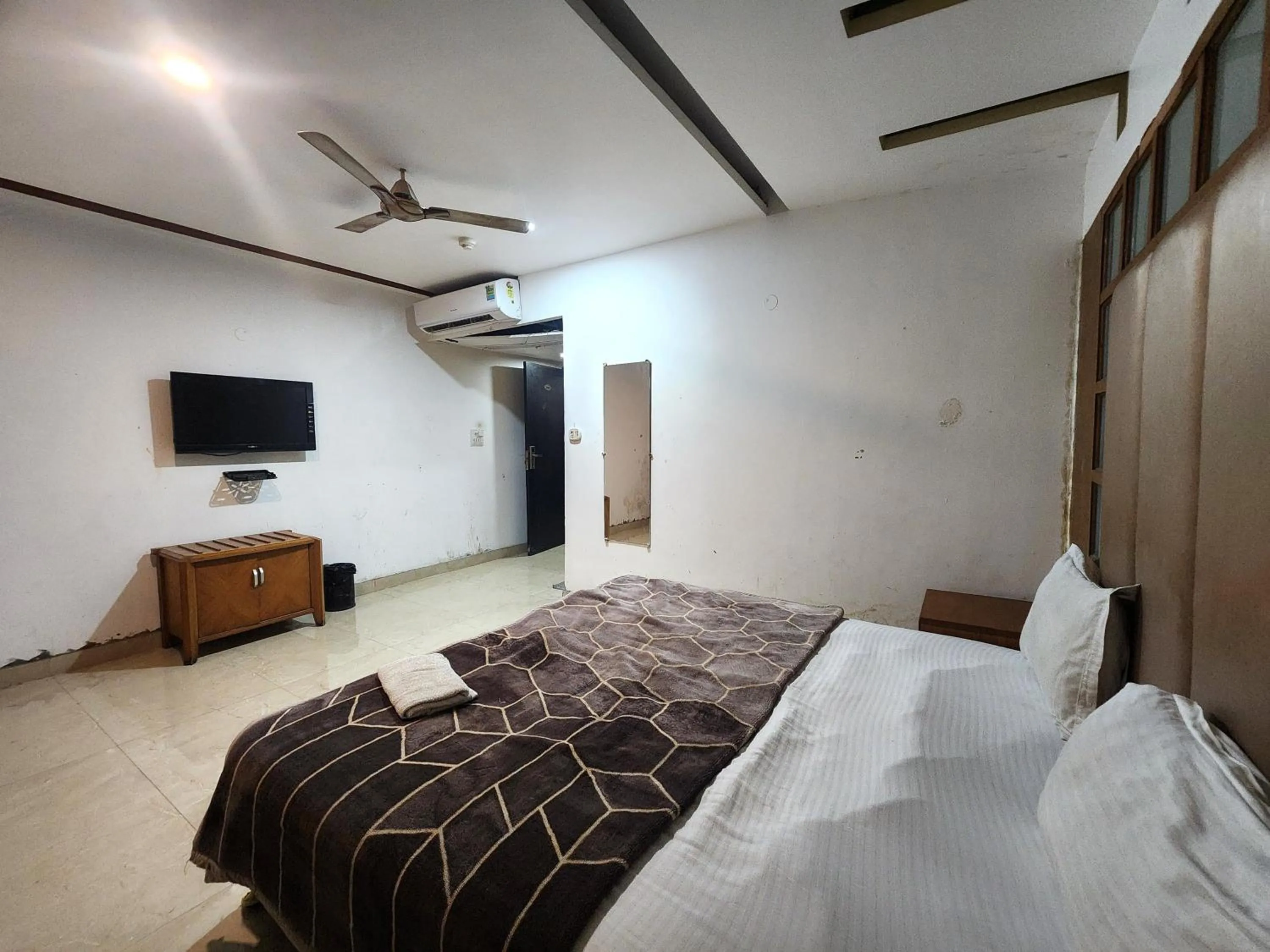 Bedroom, Bed in Hotel Florence Legacy