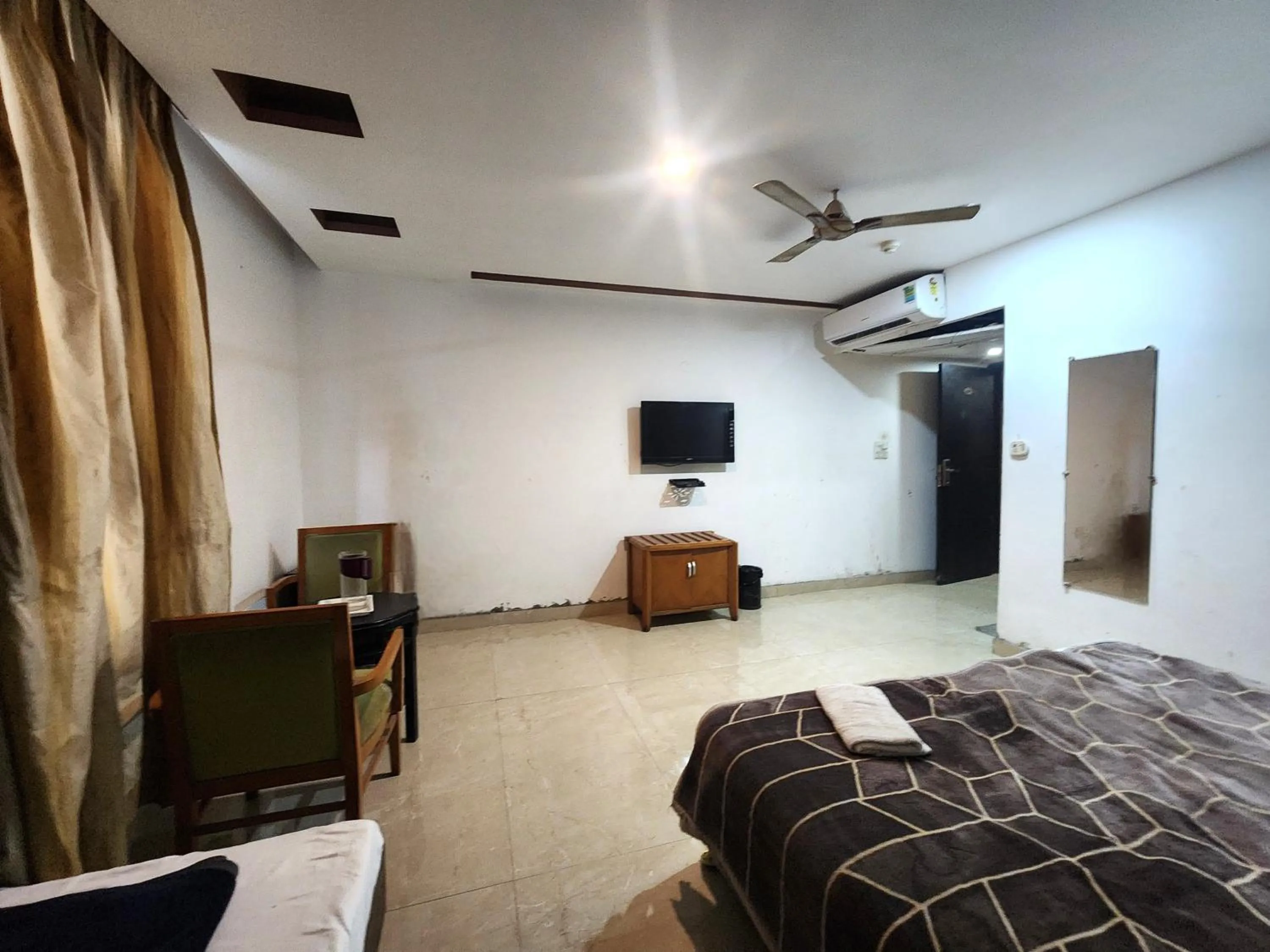 Bedroom, Bed in Hotel Florence Legacy