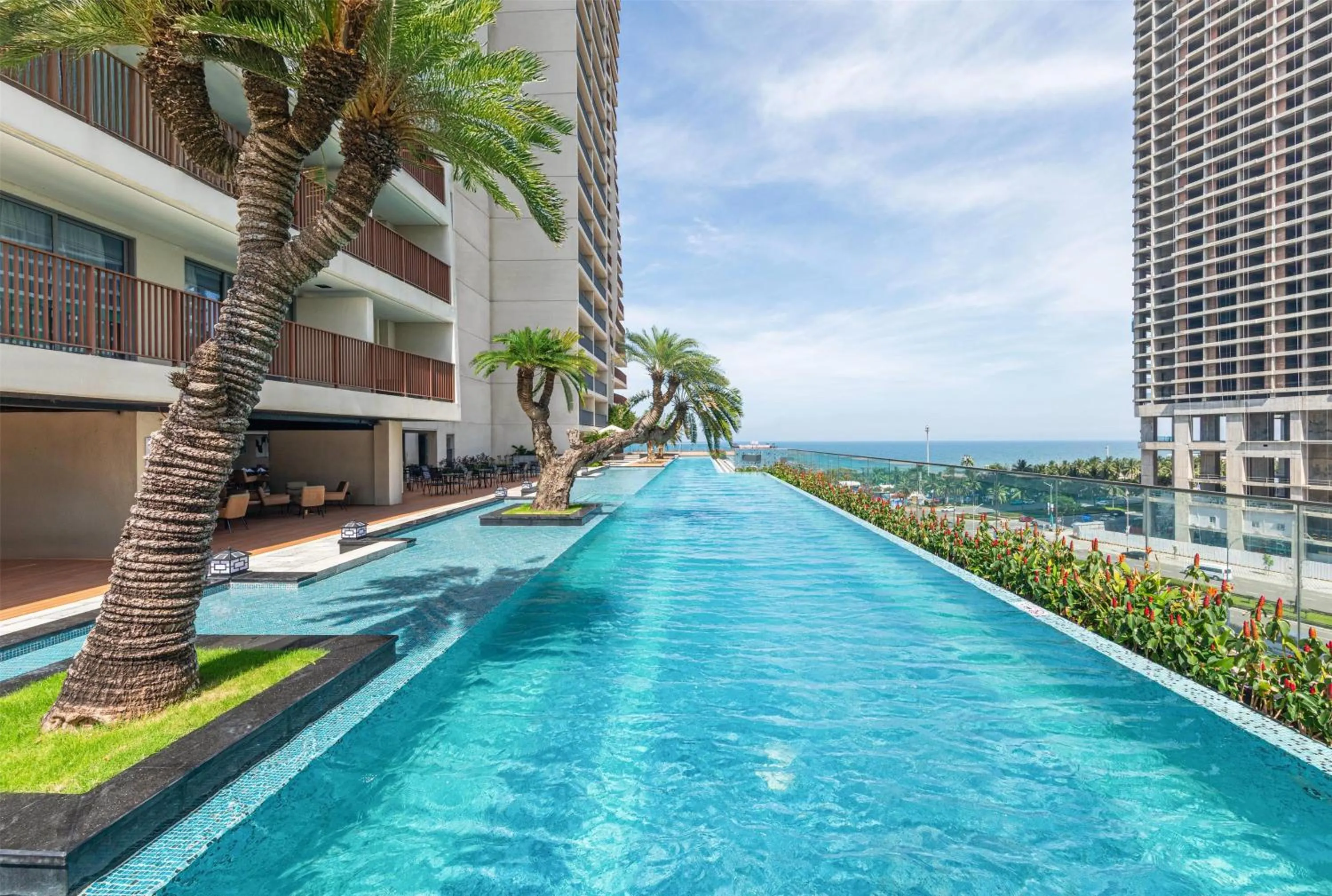 Pool view in Wyndham Soleil Danang - Free Schedule Airport Shuttle