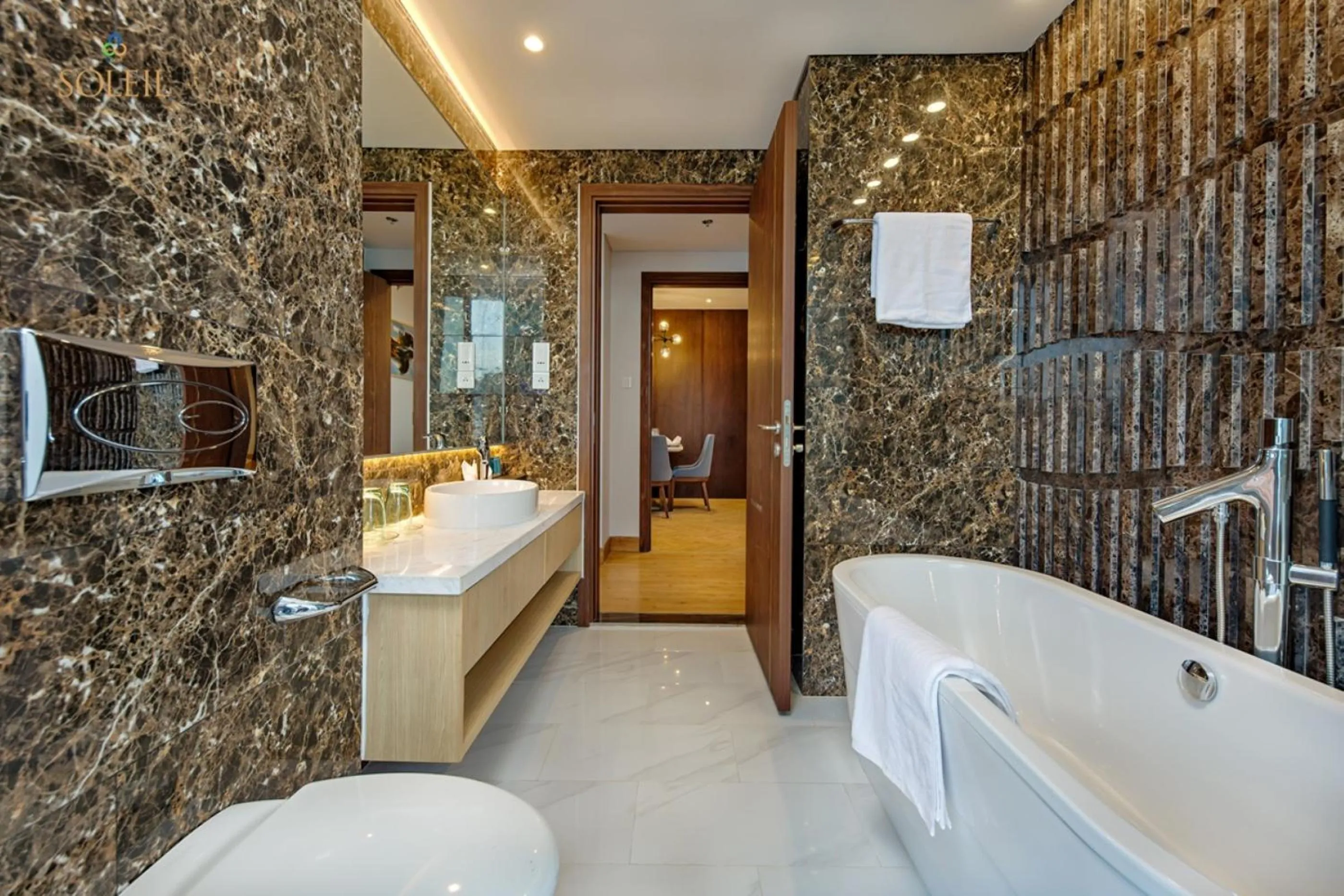 Bath in Wyndham Soleil Danang - Free Schedule Airport Shuttle