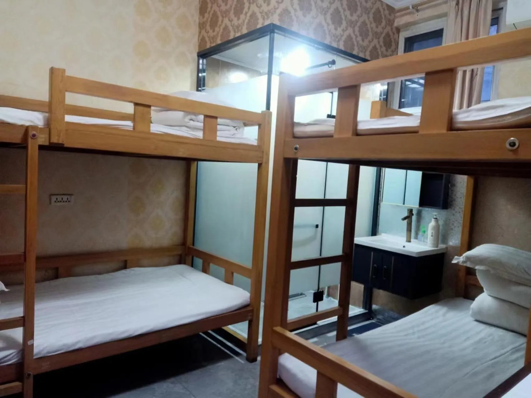 Bed in Pingyao Jiaxin Guesthouse