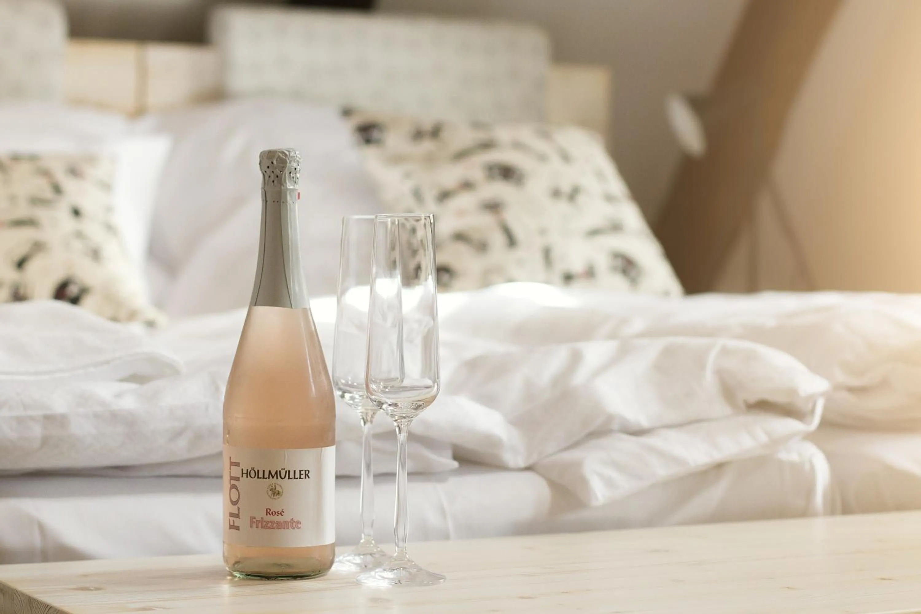 Alcoholic drinks, Bed in Largo