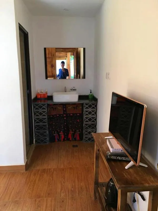 Tourist Courtyard Hotel