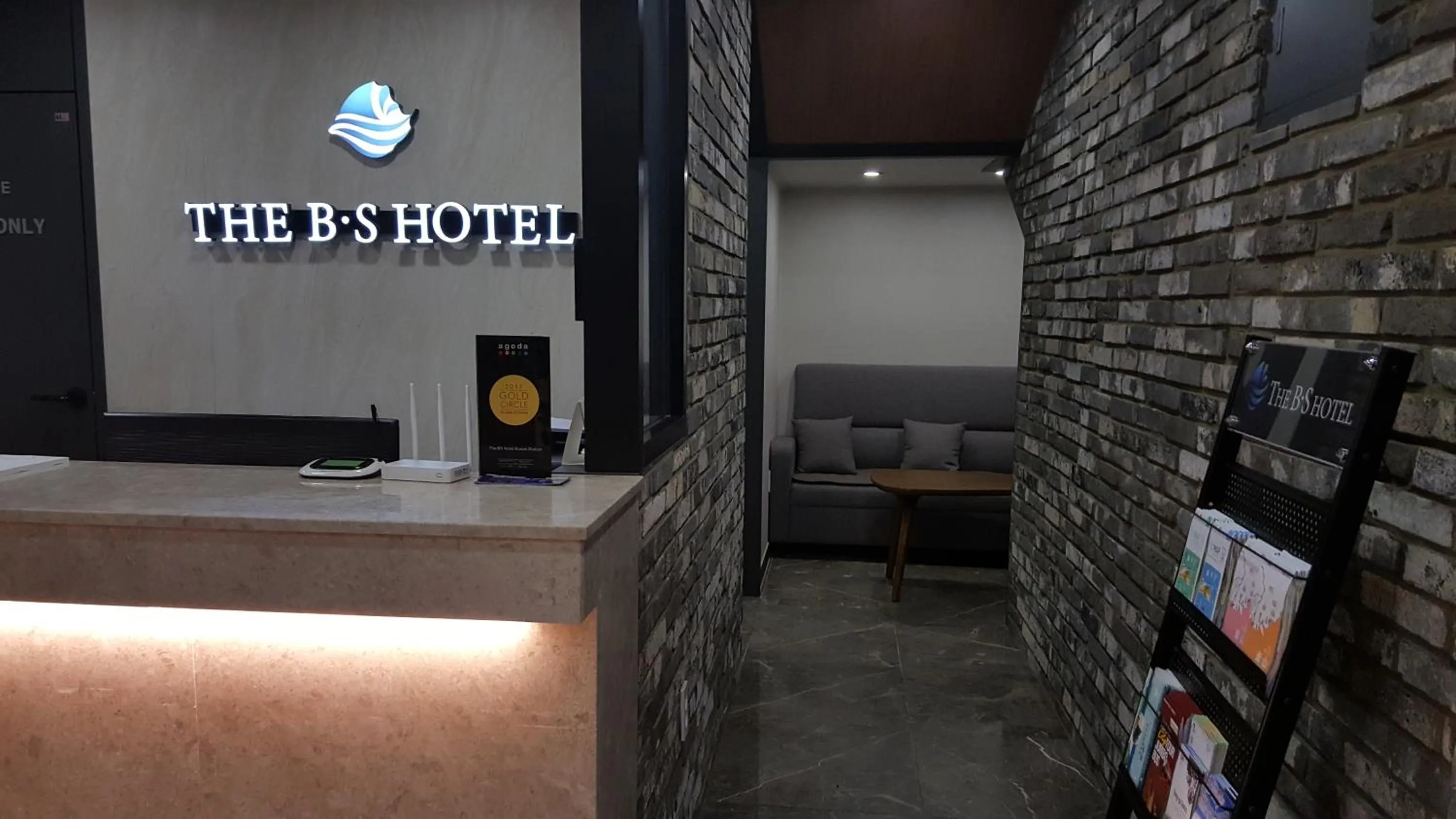 Lobby or reception in The BS Hotel Busan Station