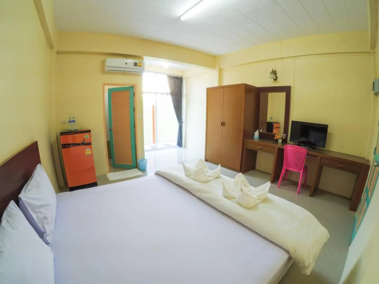 Bed in Wansiri Mansion