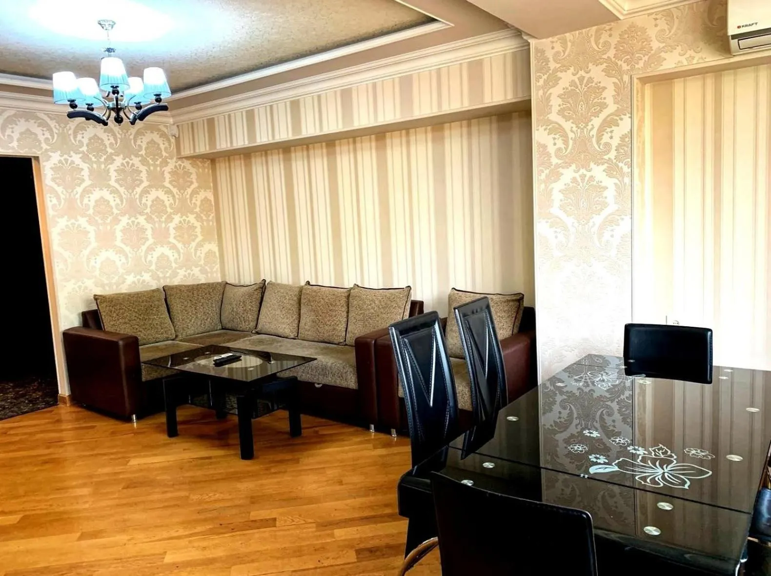 Perte House Apartment's on Khorenatsi street 25