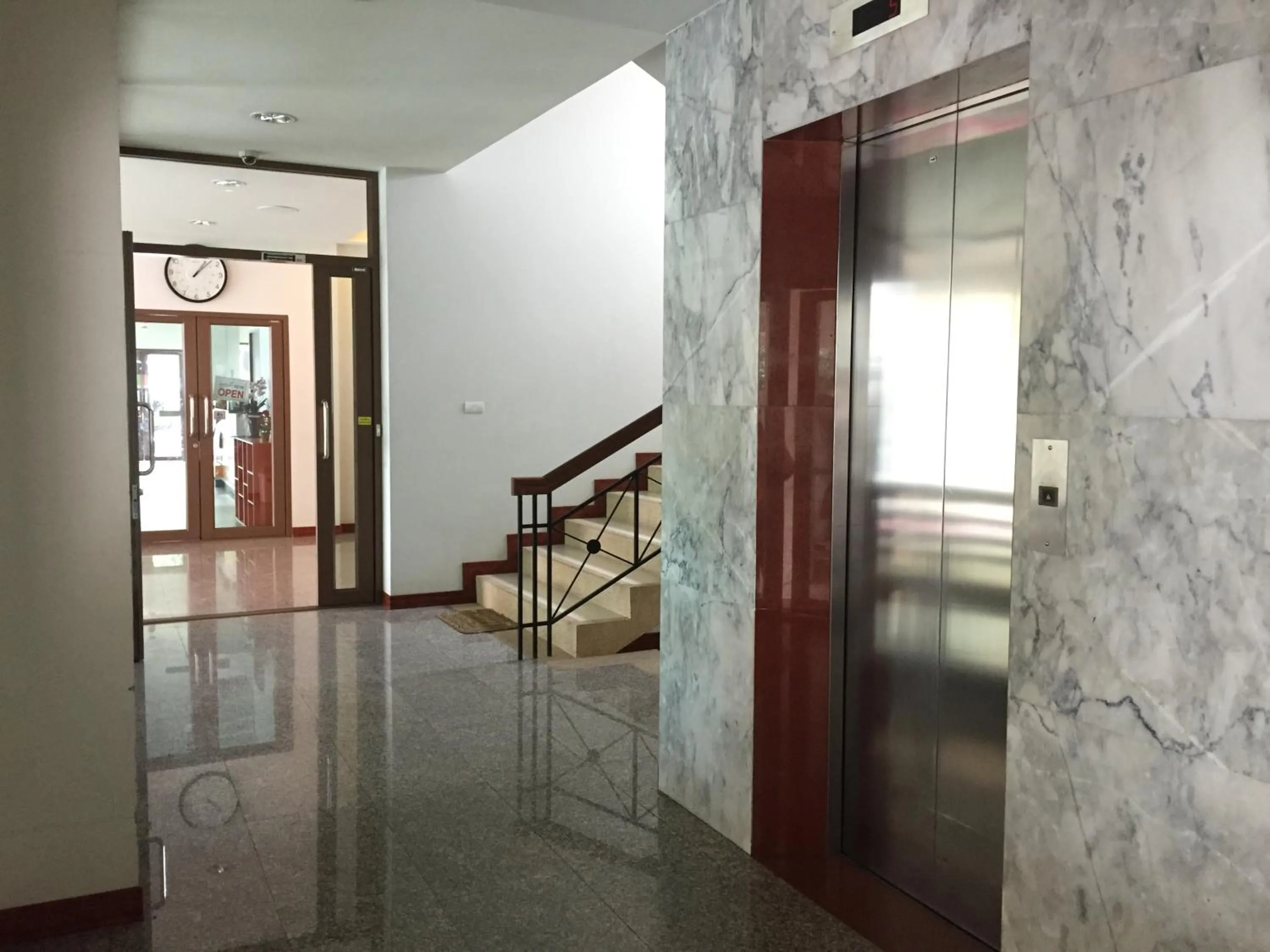 Lobby or reception in Orchid Residence Suratthani