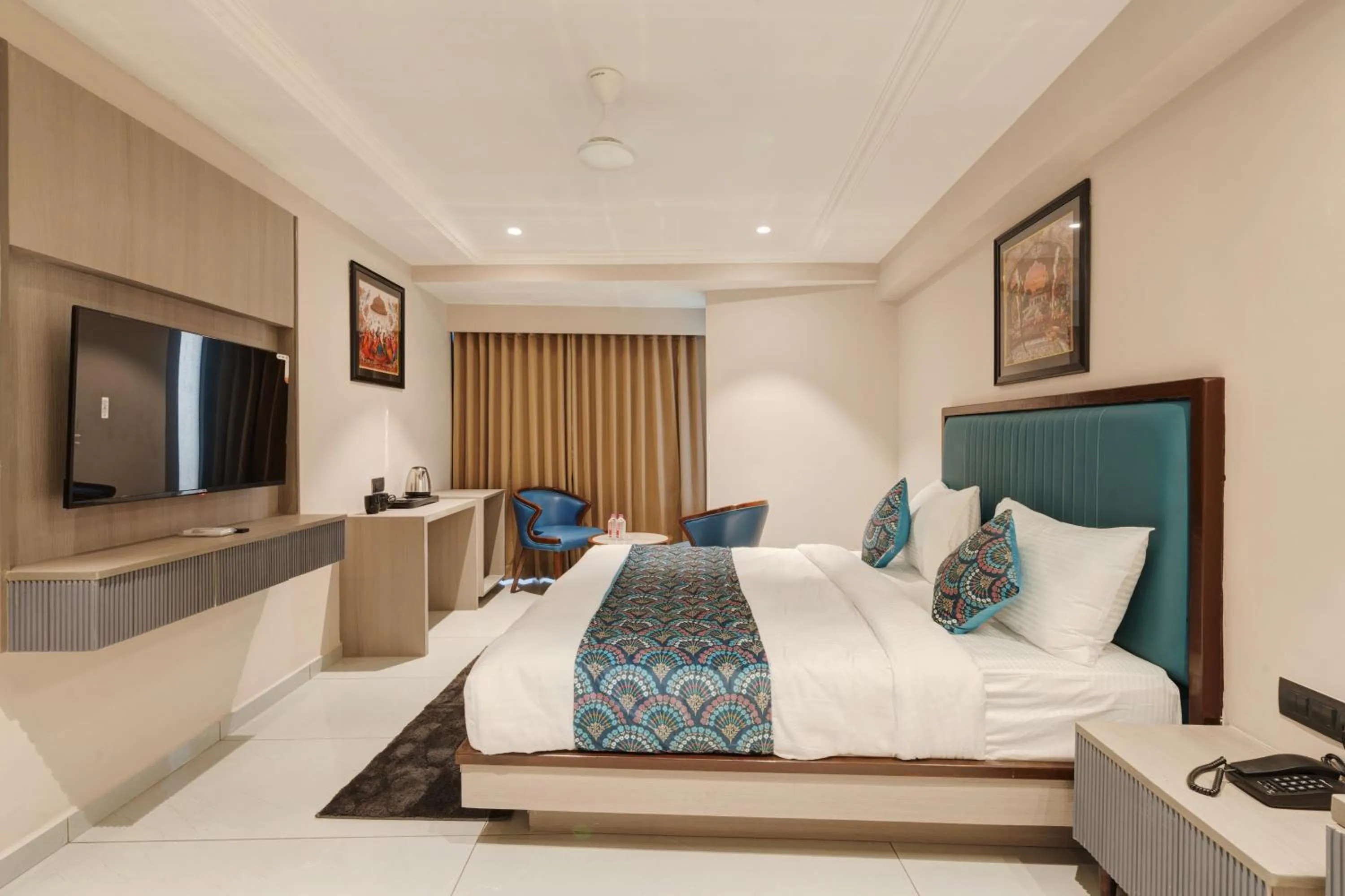 TV and multimedia, Bed in Hotel Royal Time