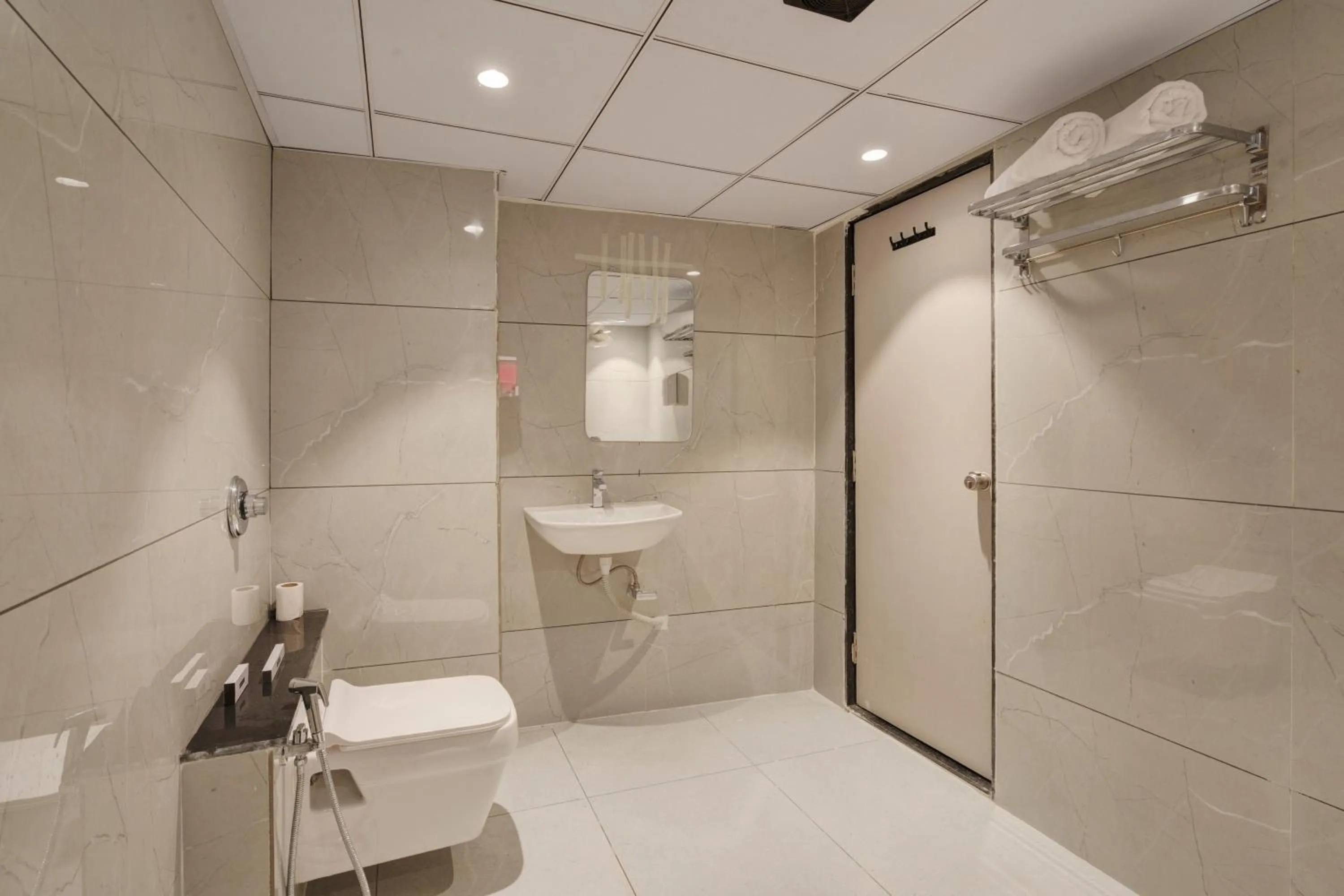 Toilet in Hotel Royal Time