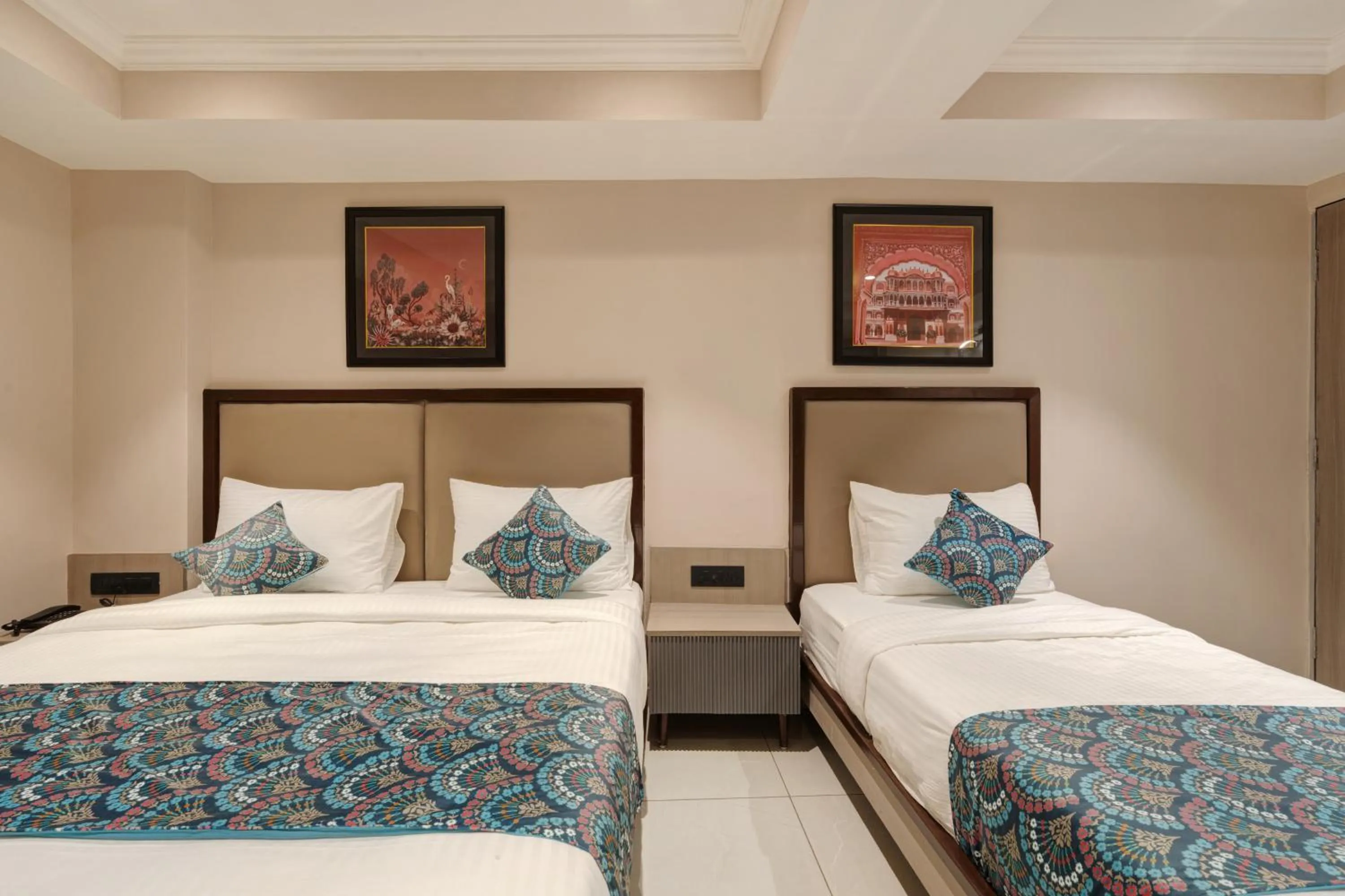 Bedroom, Bed in Hotel Royal Time