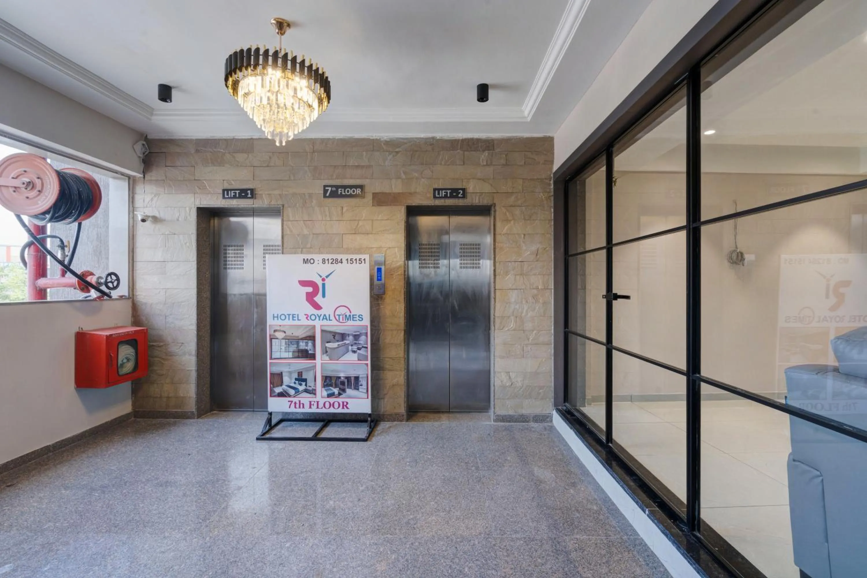 elevator in Hotel Royal Time