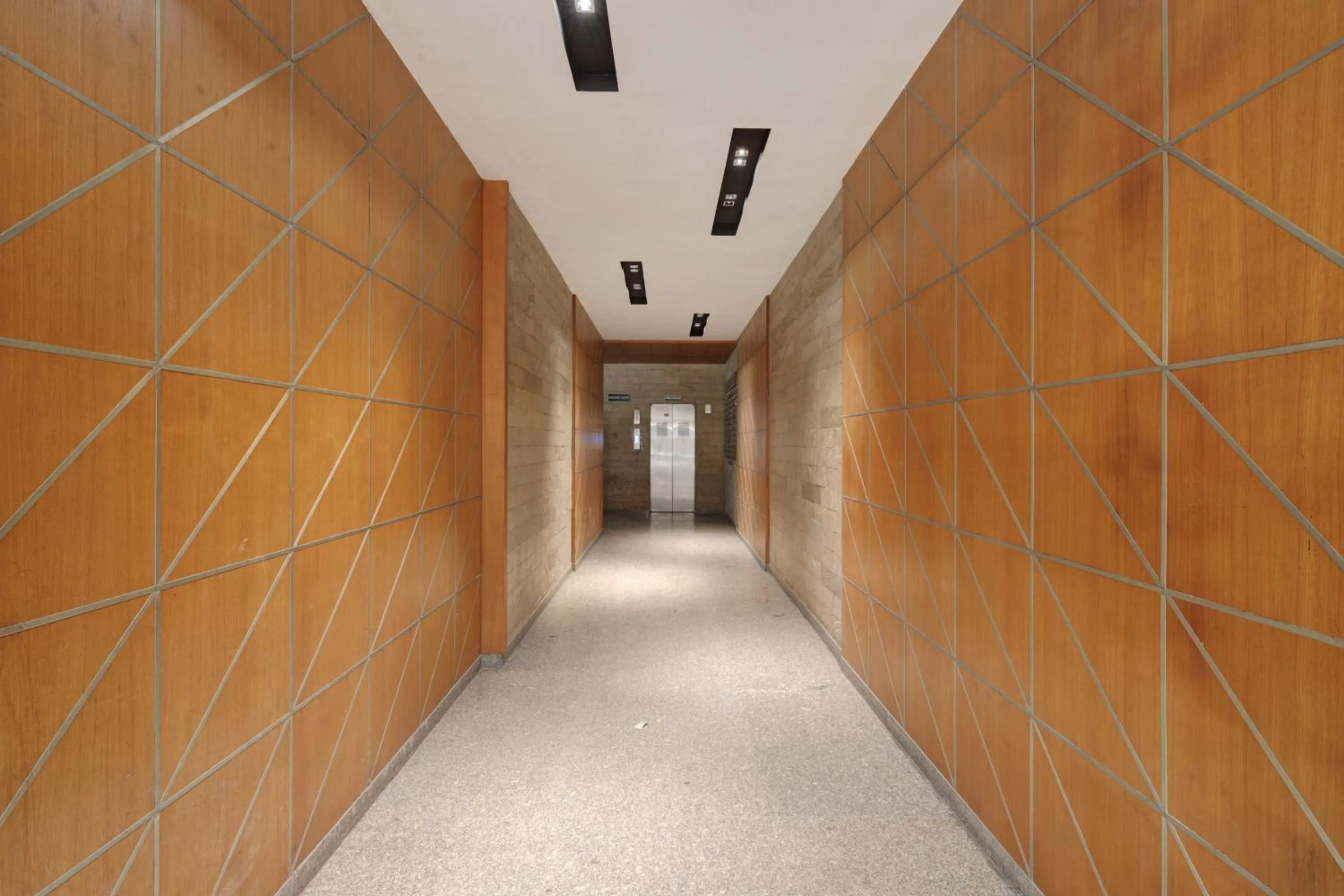 Floor plan in Hotel Royal Time