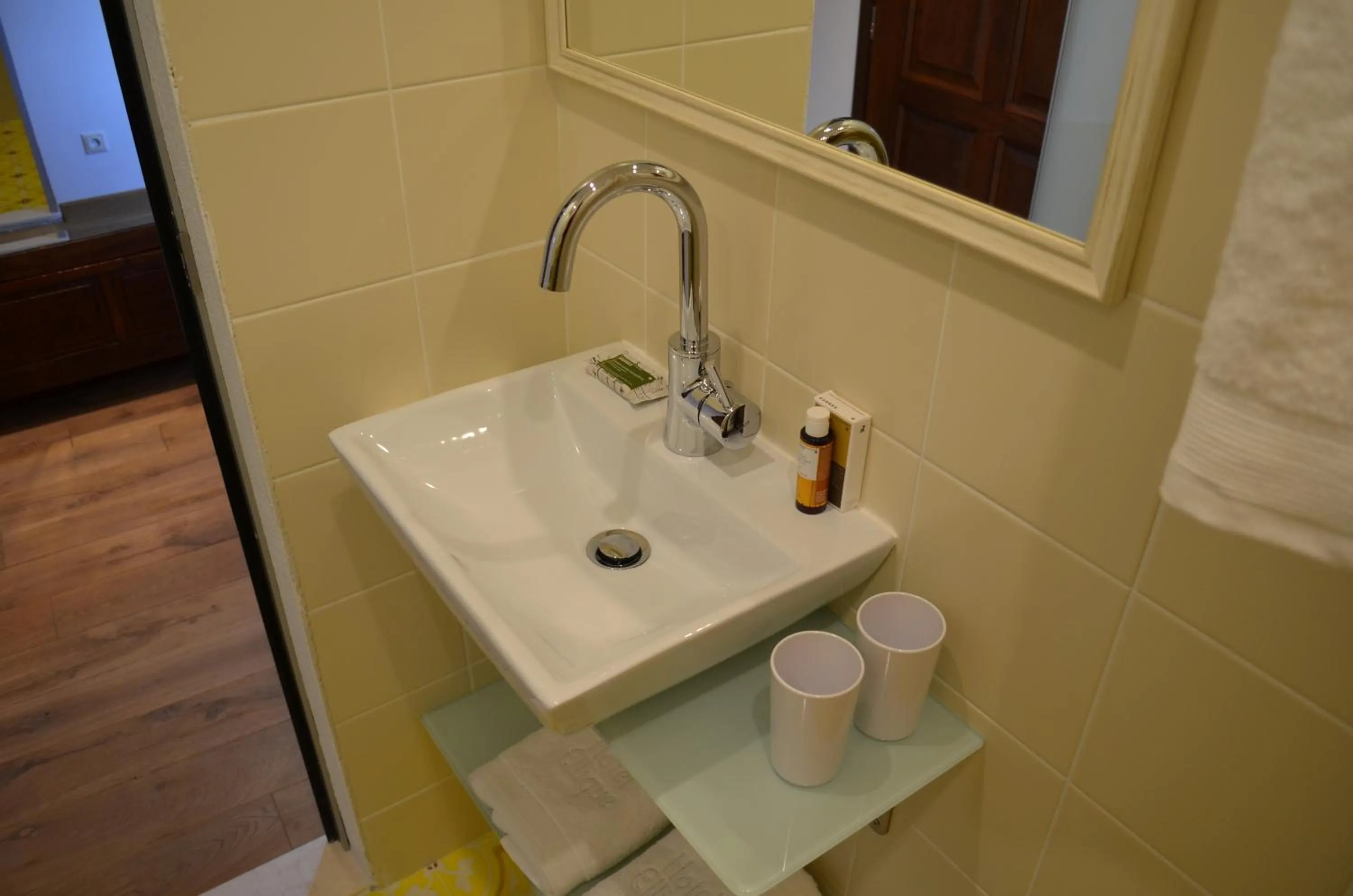 Bathroom in Hotel Ellique