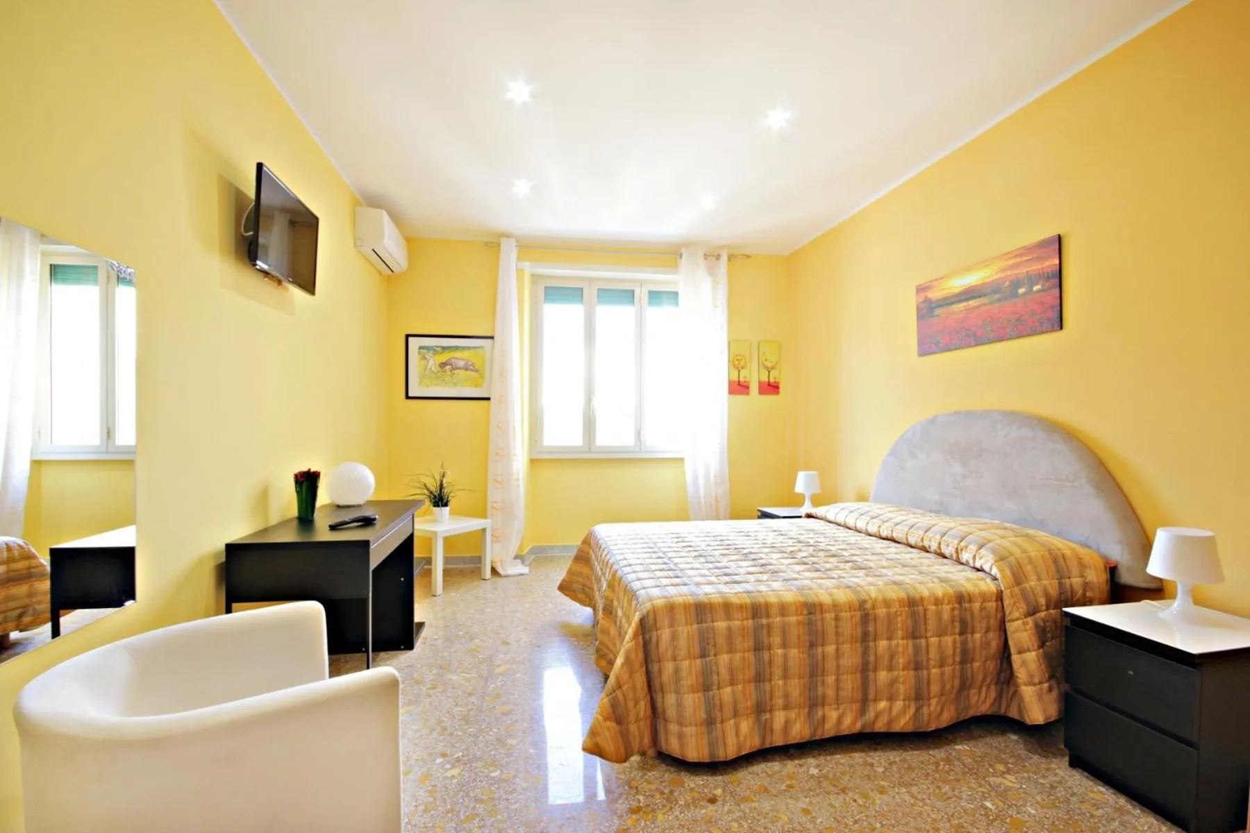 Photo of the whole room, Bed in B&B Clelia