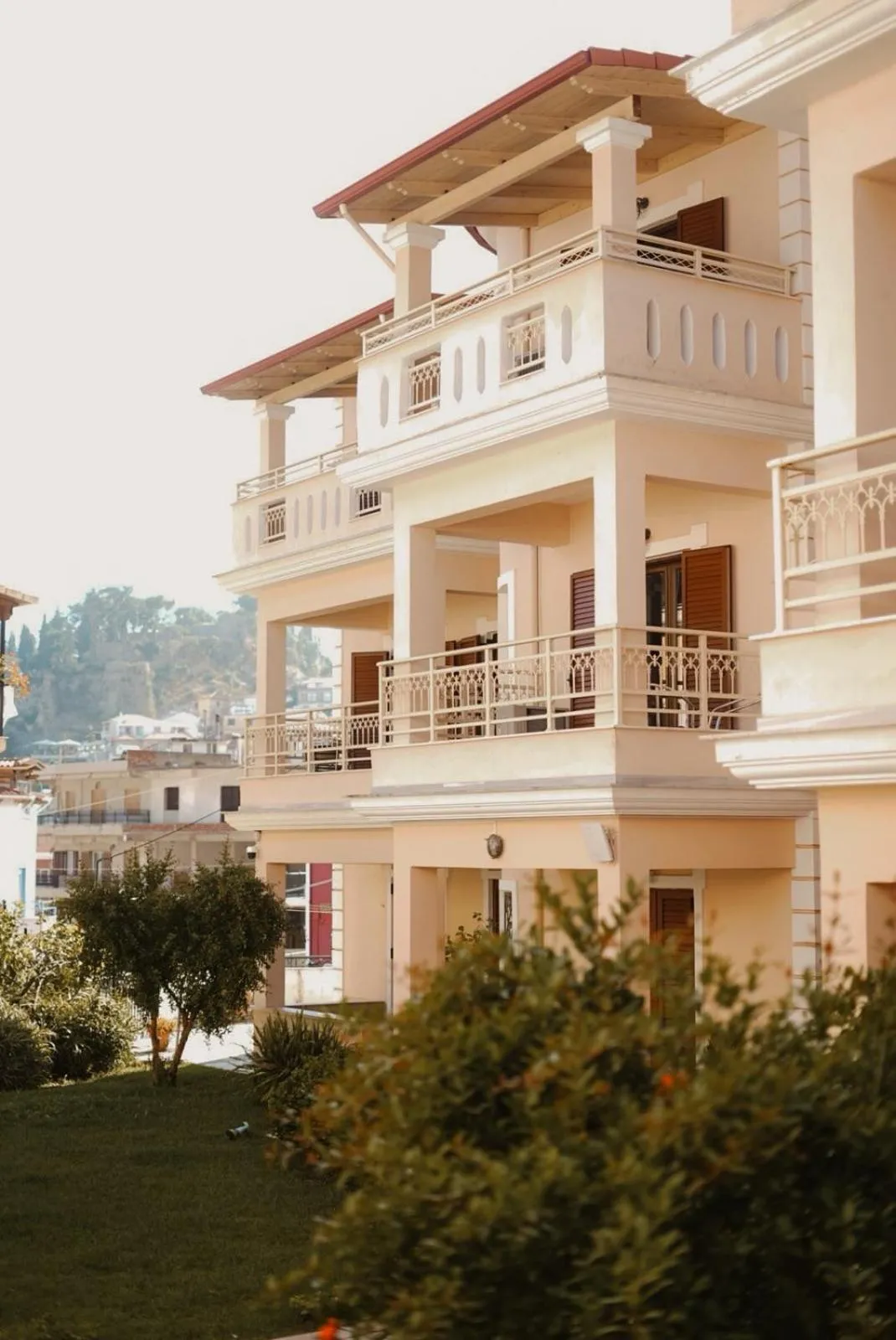 Sifakis House