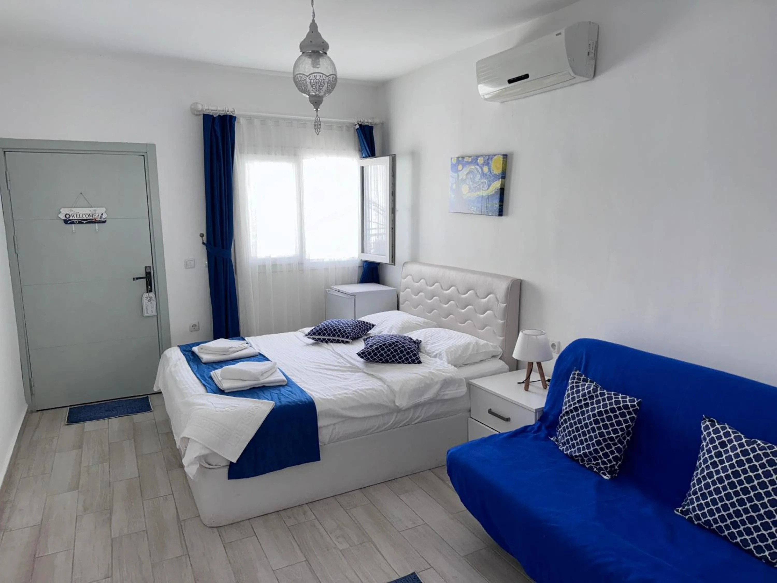 Bed in White and Blue Bodrum