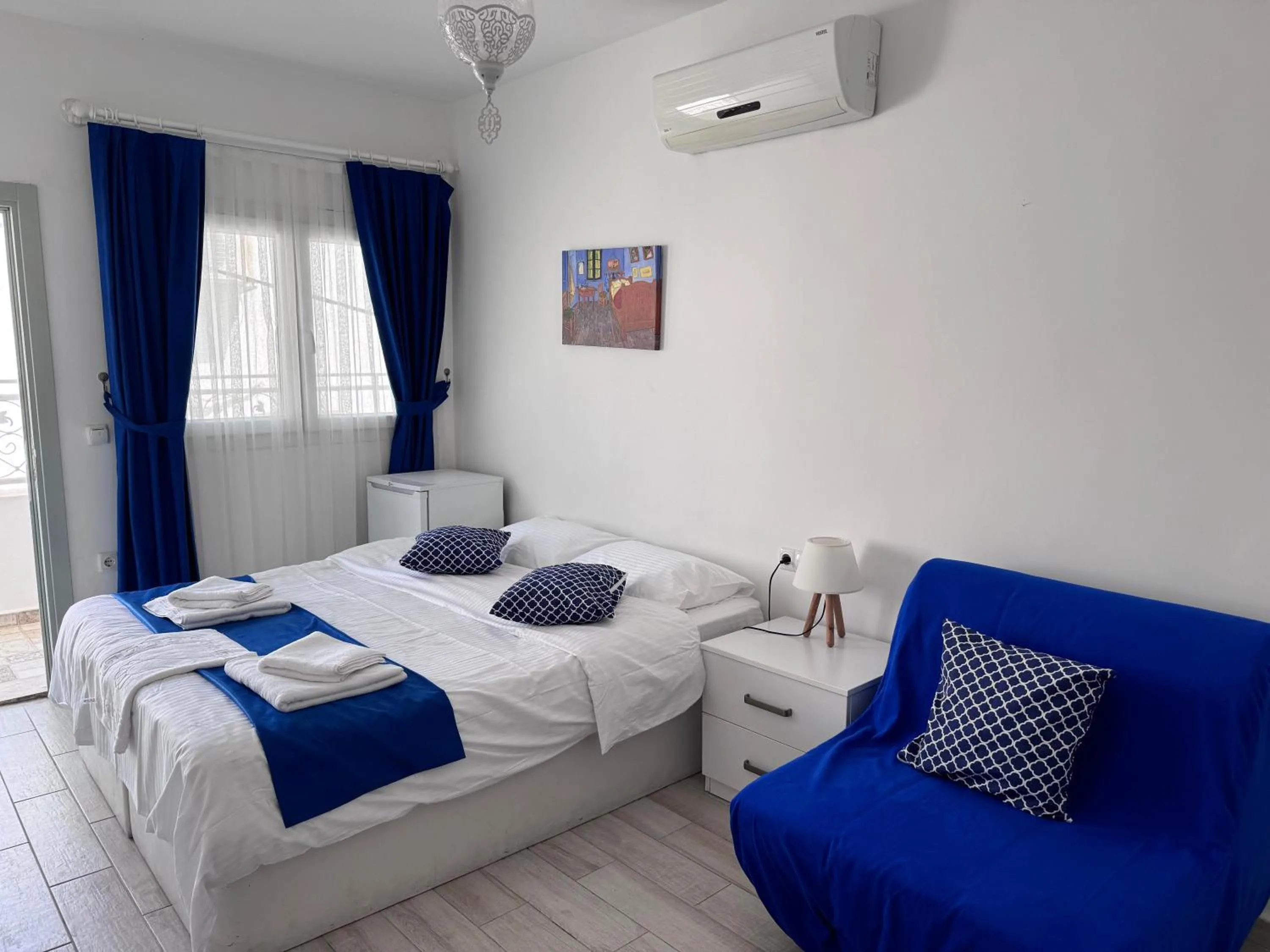 Bed in White and Blue Bodrum